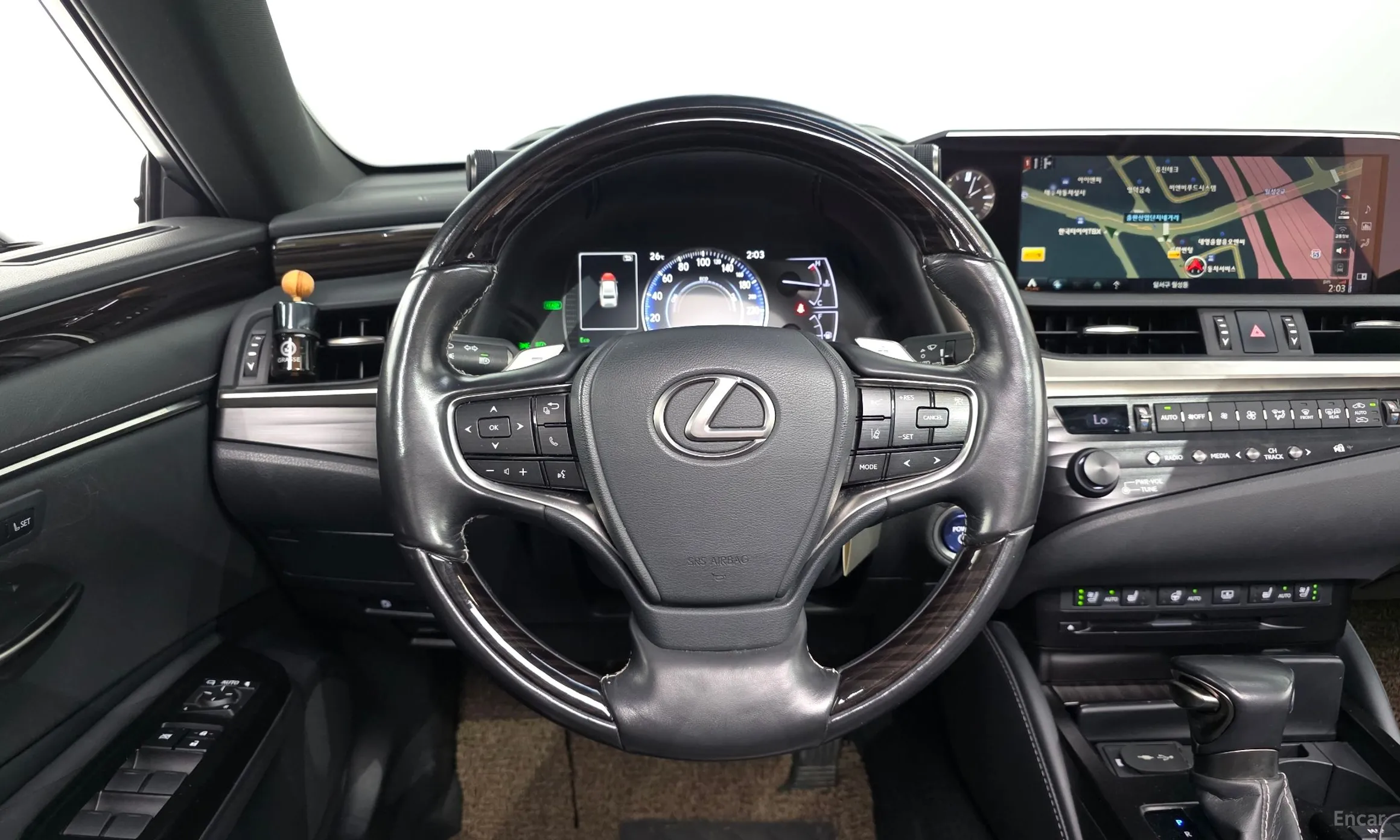 Lexus ES300h 7th Generation превью 12