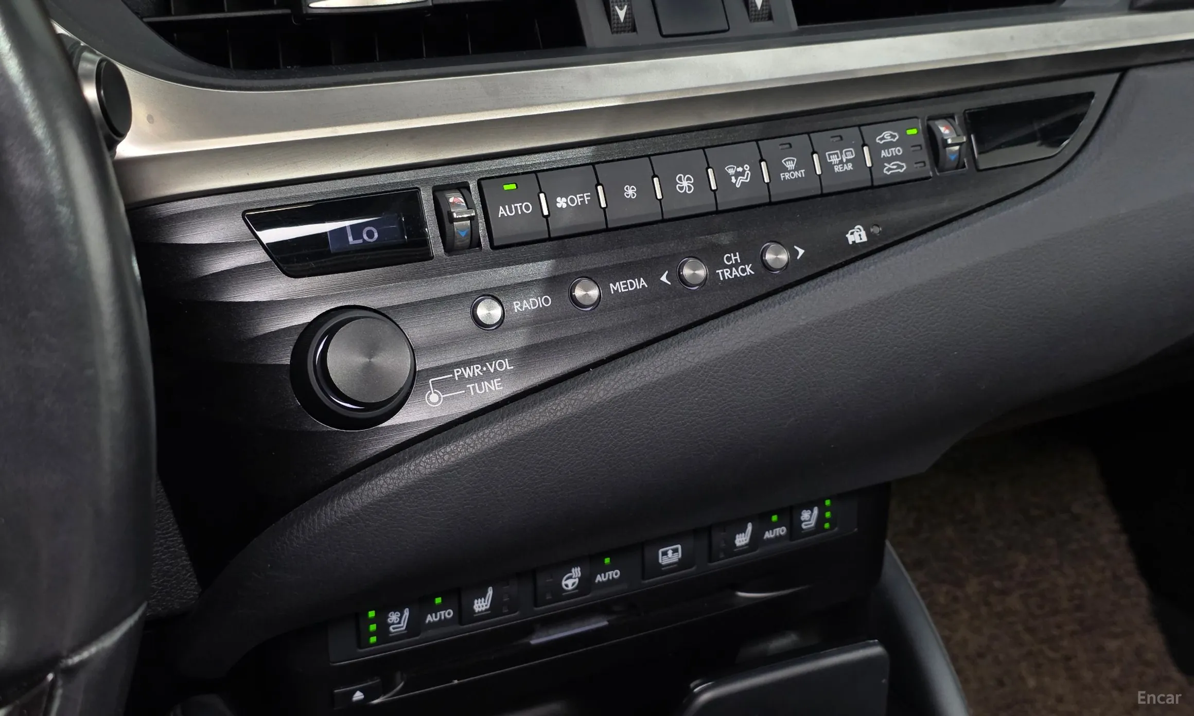 Lexus ES300h 7th Generation превью 18
