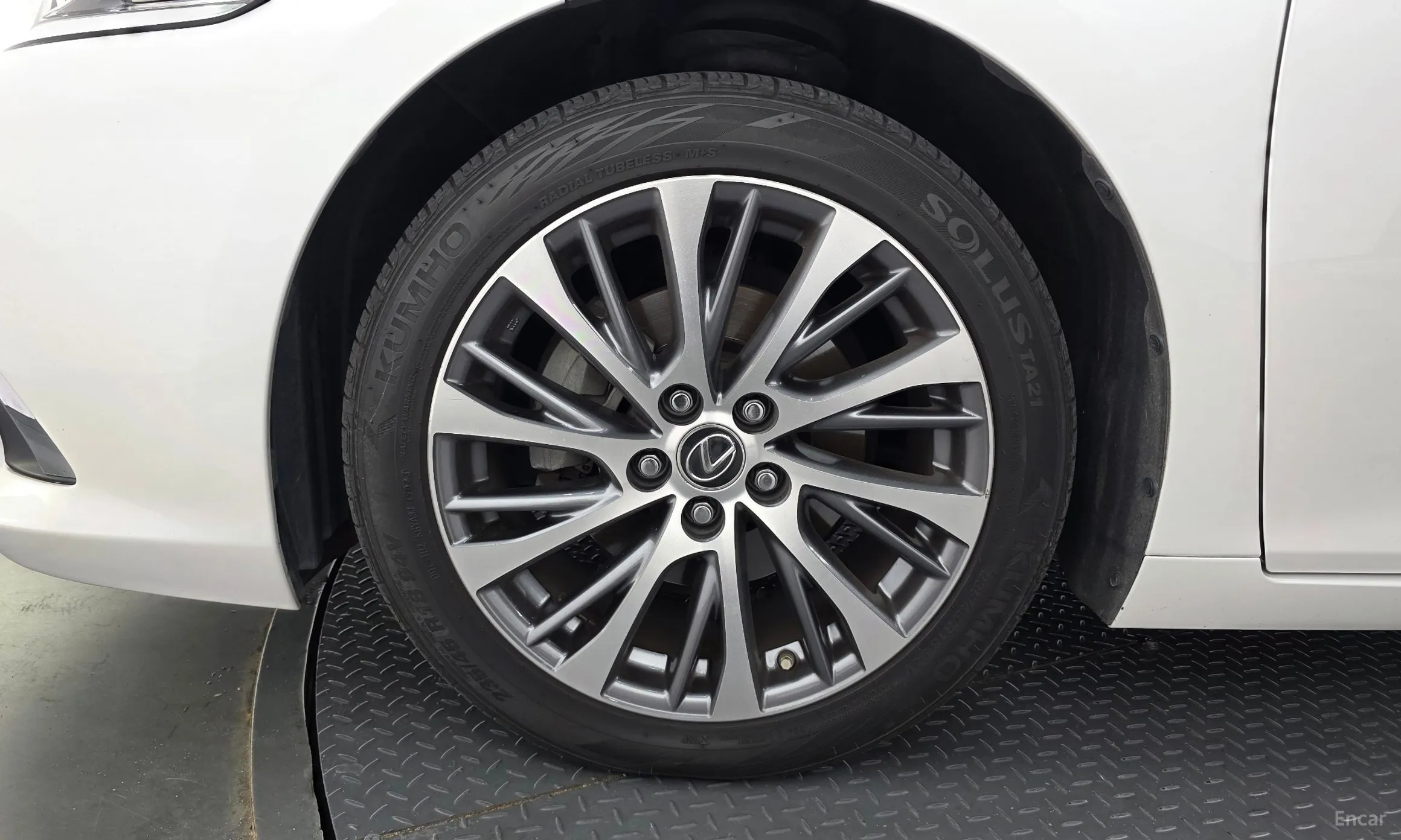 Lexus ES300h 7th Generation превью 5