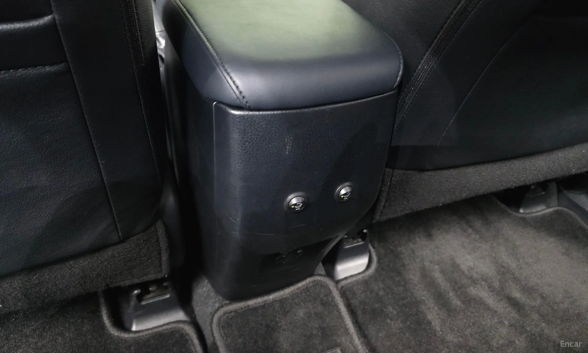 Toyota RAV4 превью 18