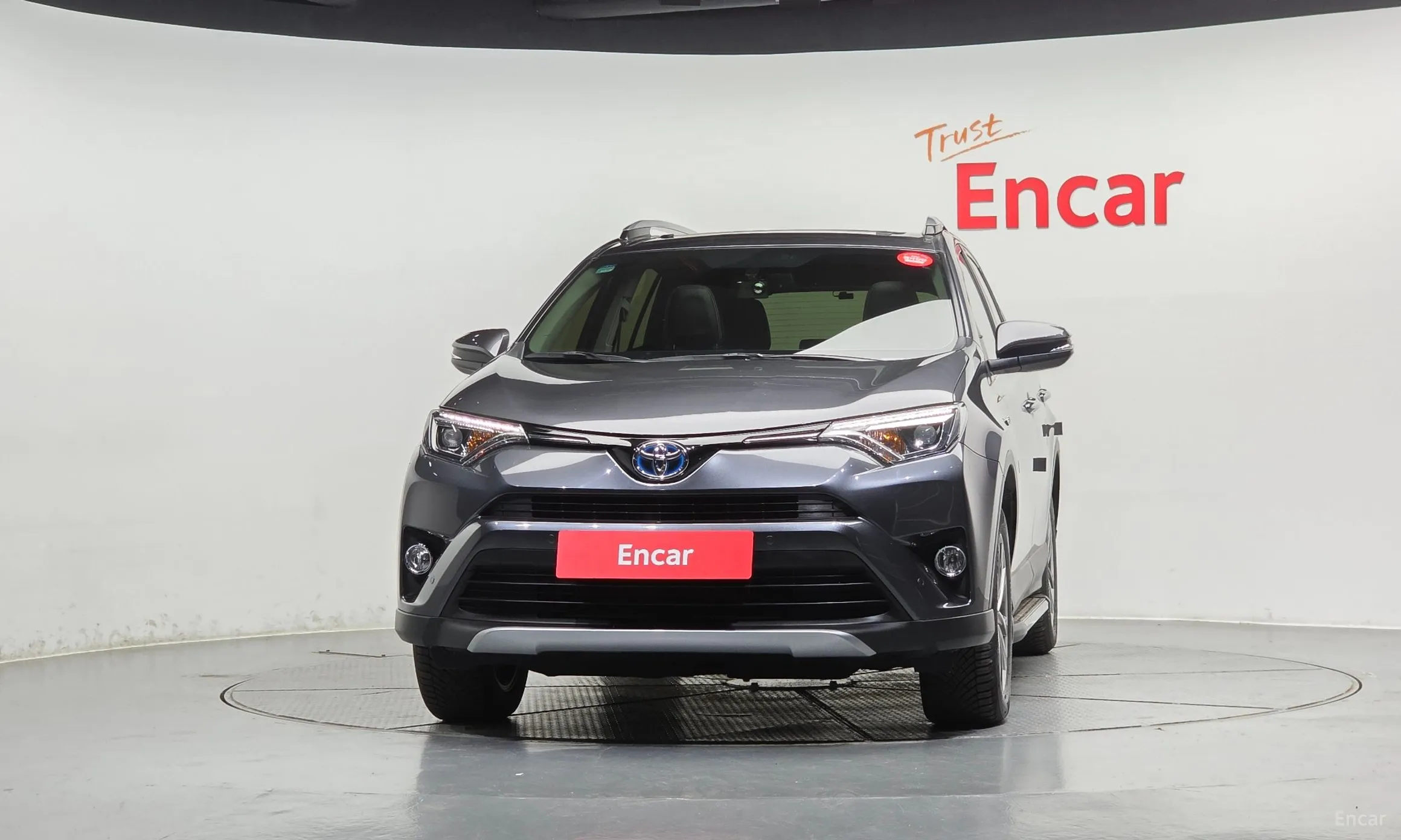 Toyota RAV4 превью 3