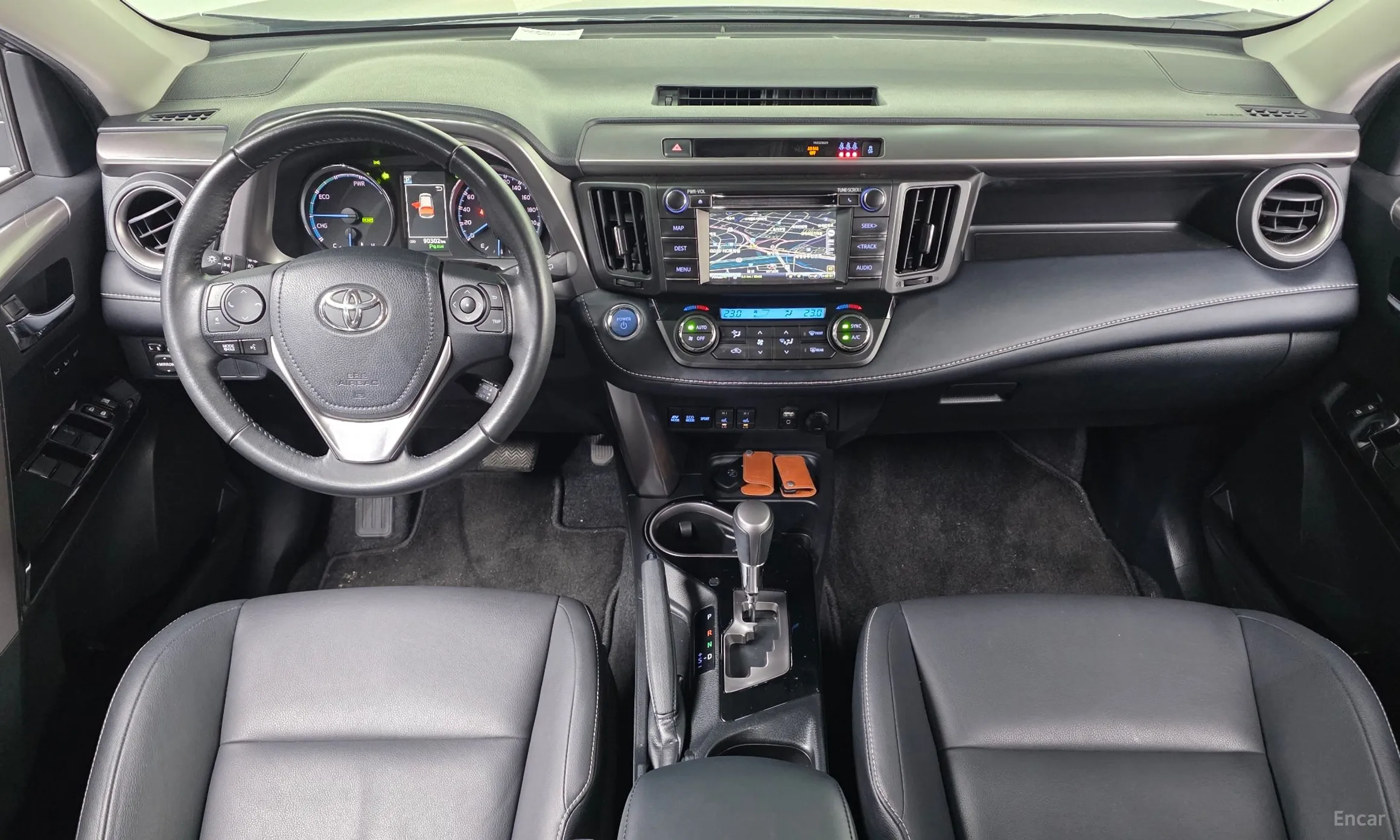 Toyota RAV4 превью 7