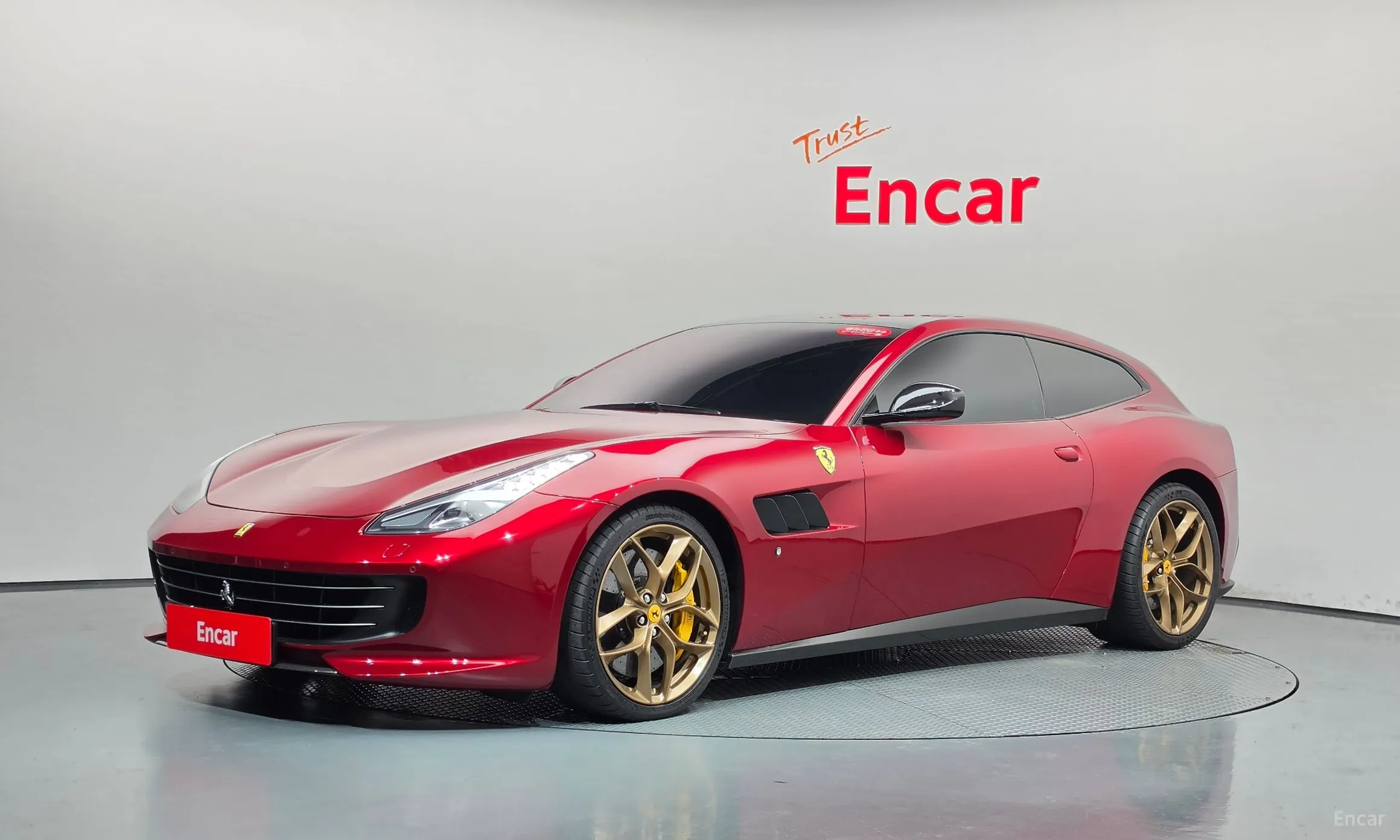Ferrari GTC4 Rousseau