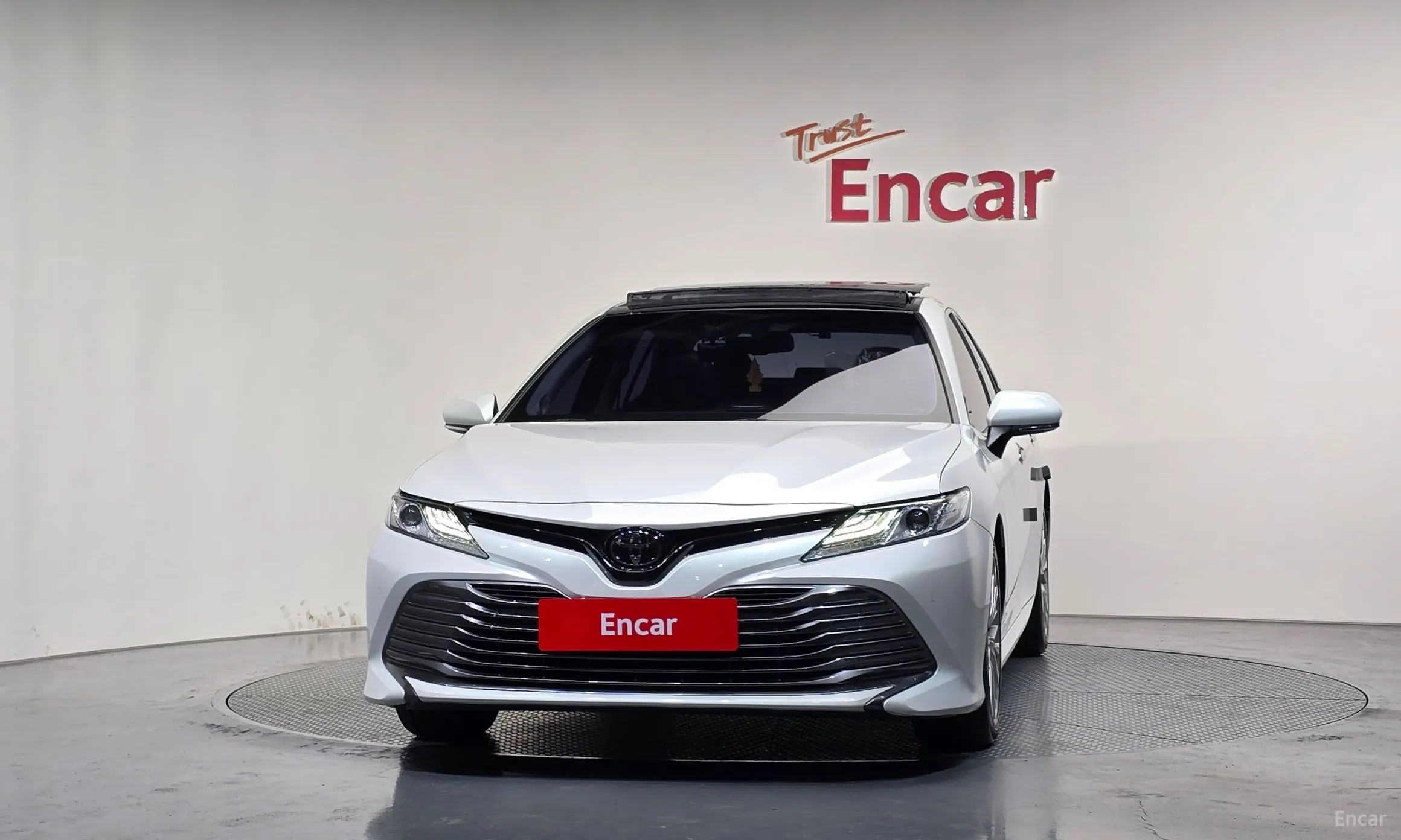 Toyota Camry (XV70) превью 3