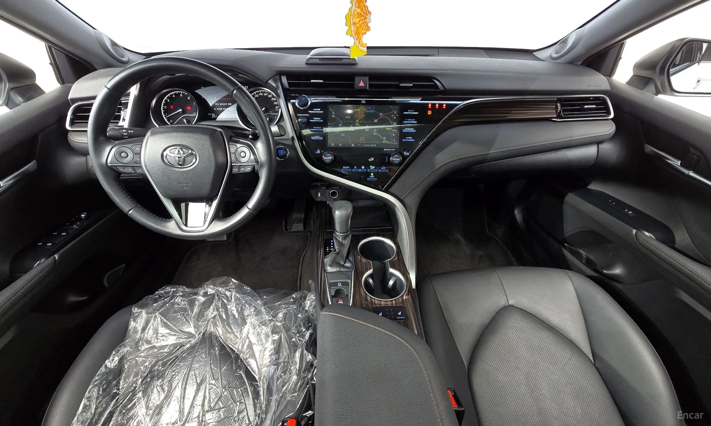 Toyota Camry (XV70) превью 7