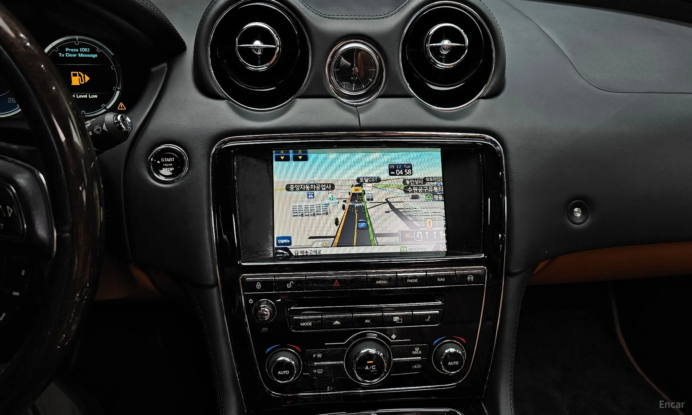 Jaguar All New XJ превью 13