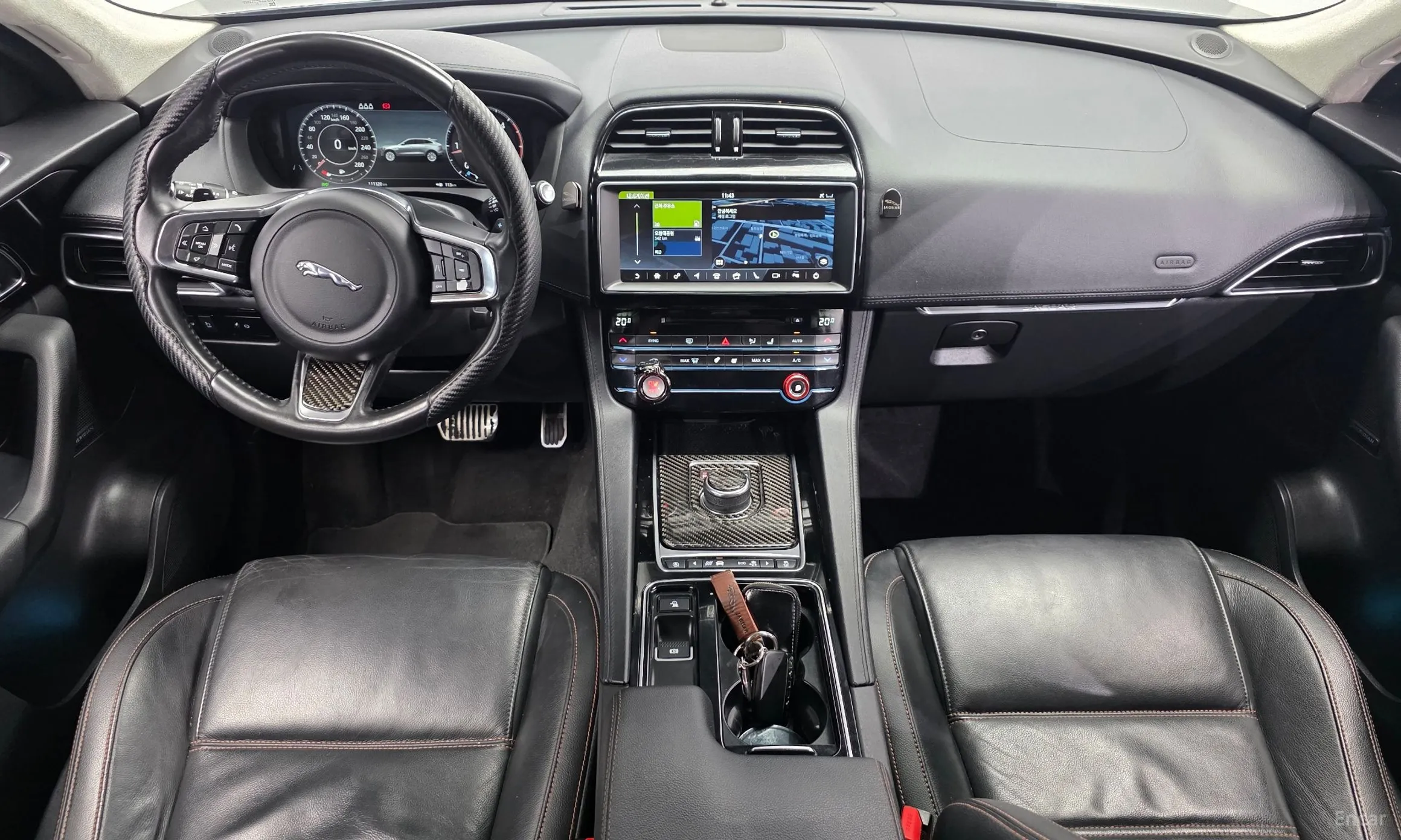 Jaguar F-PACE превью 7