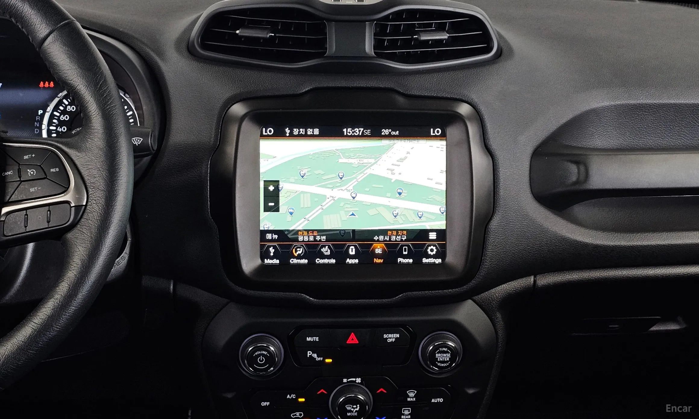 Jeep Renegade превью 14