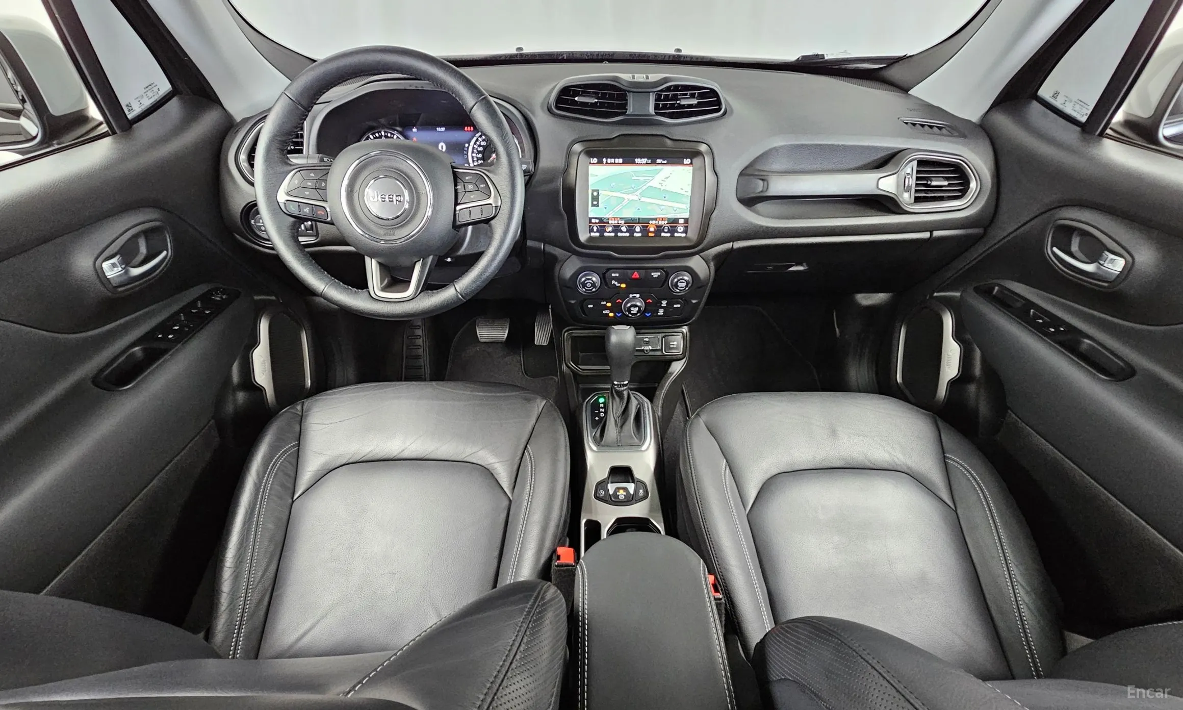 Jeep Renegade превью 7