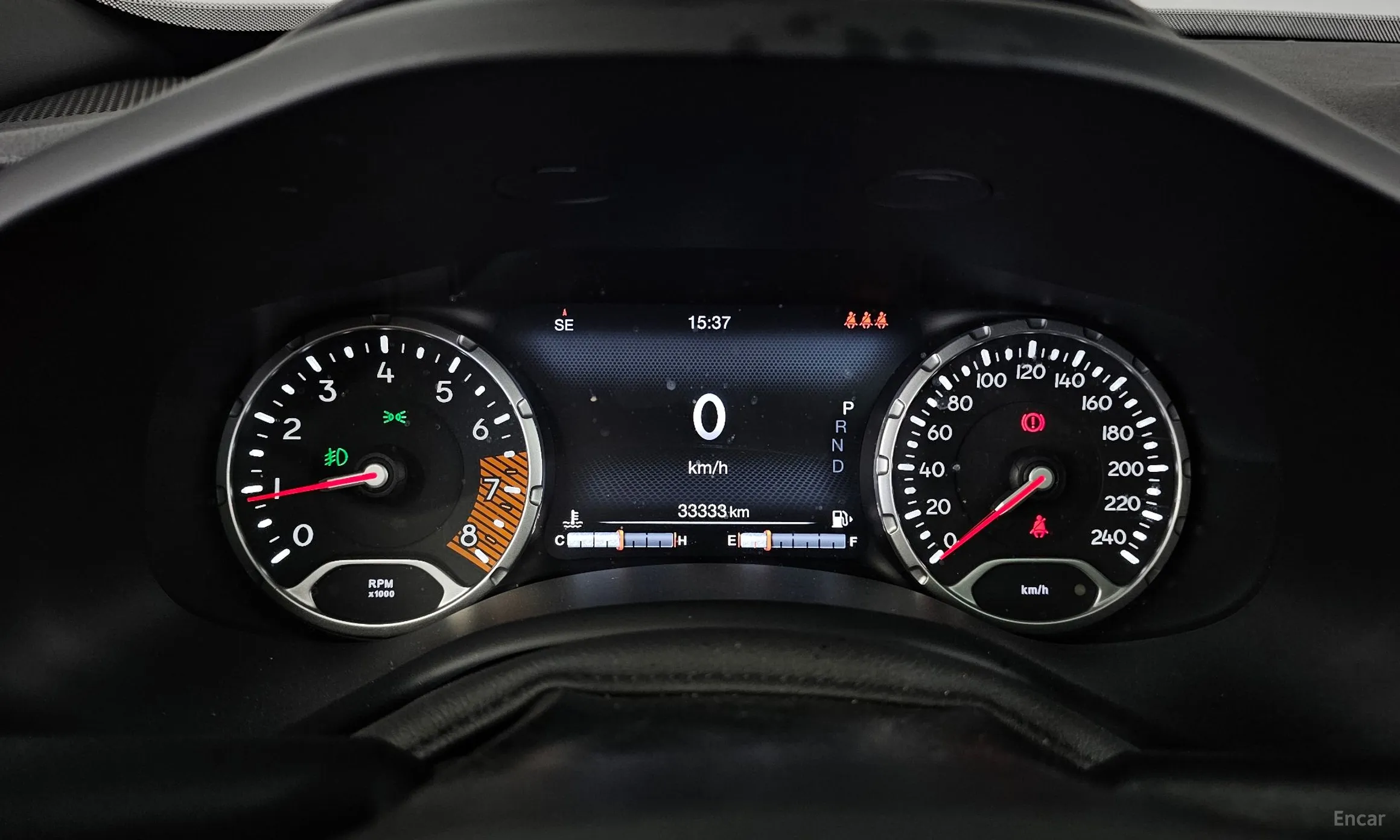 Jeep Renegade превью 8