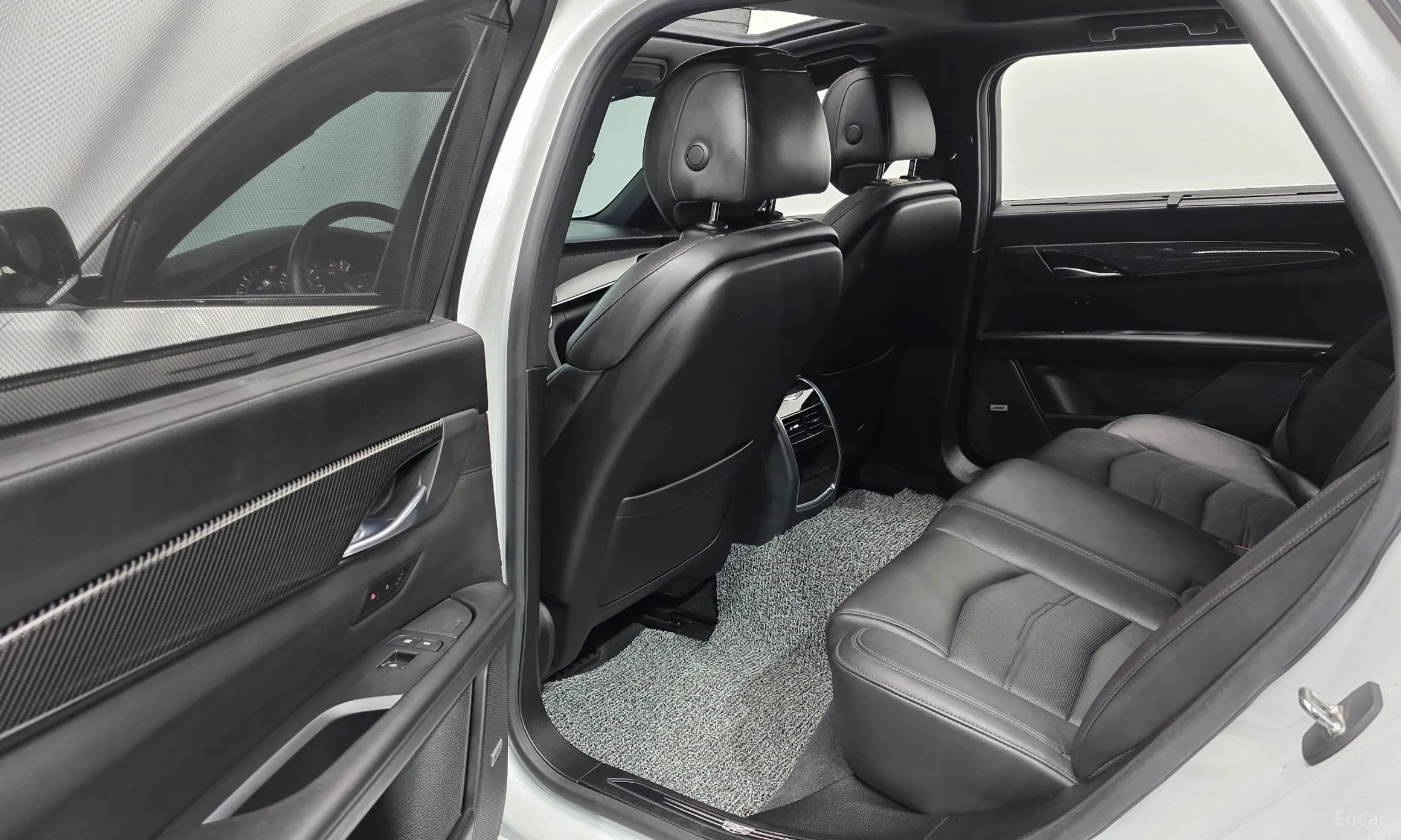 Cadillac CT6 превью 12
