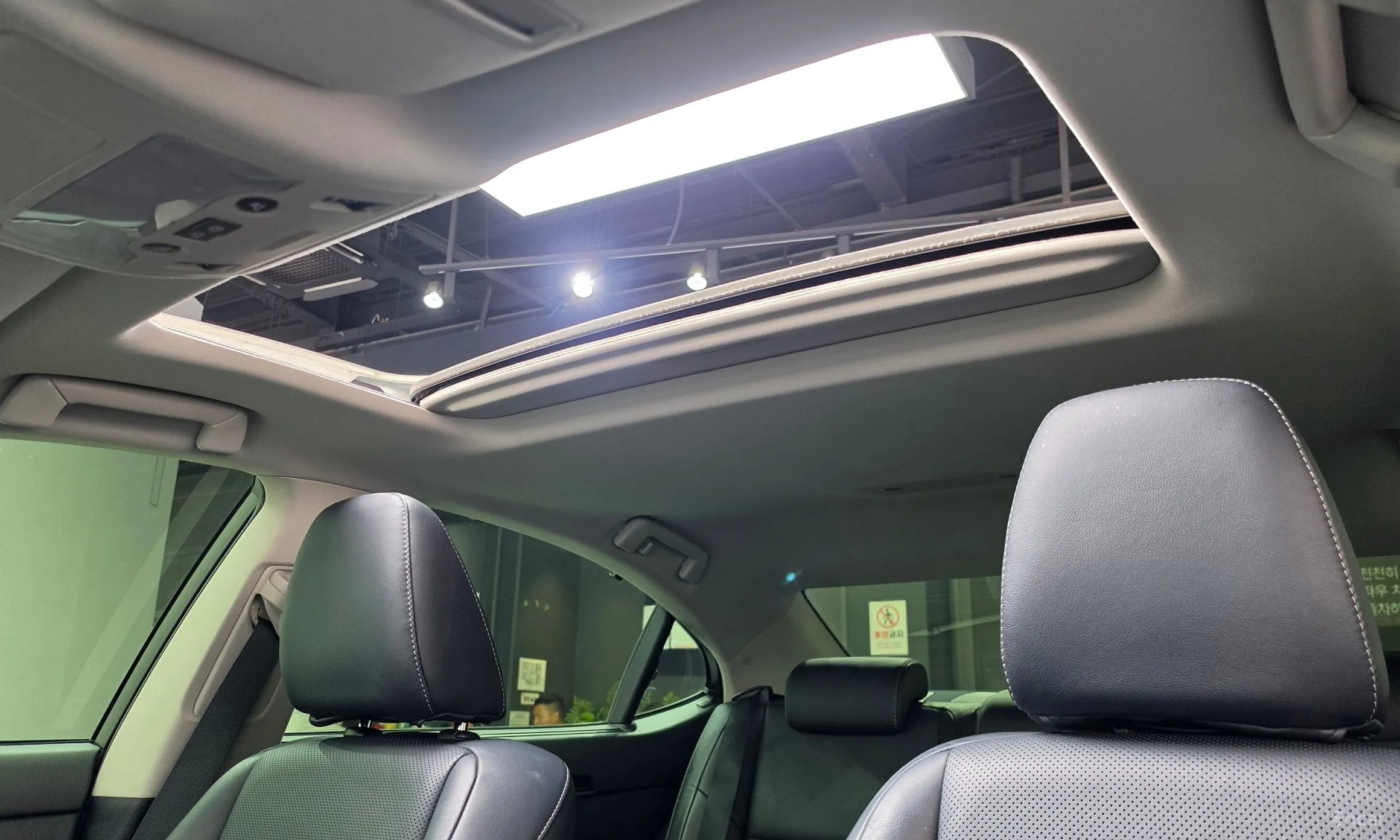 Lexus New ES350 превью 16