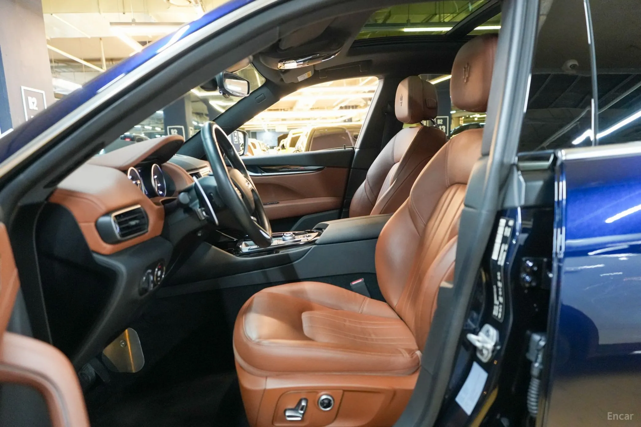 Maserati Levante превью 18