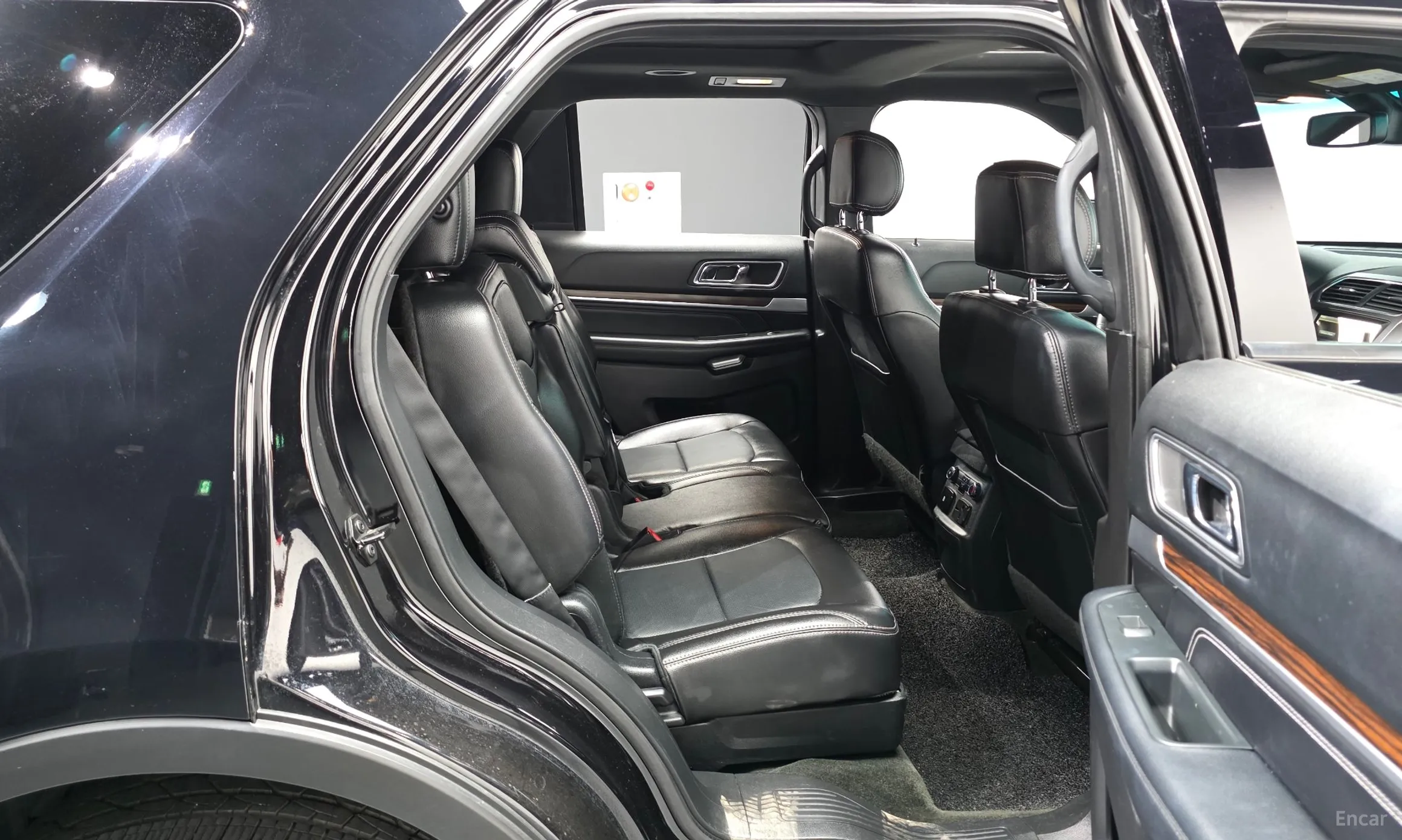 Ford Explorer превью 12