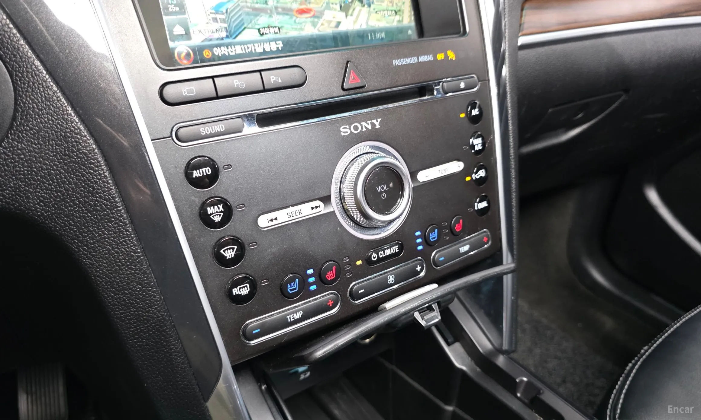 Ford Explorer превью 17