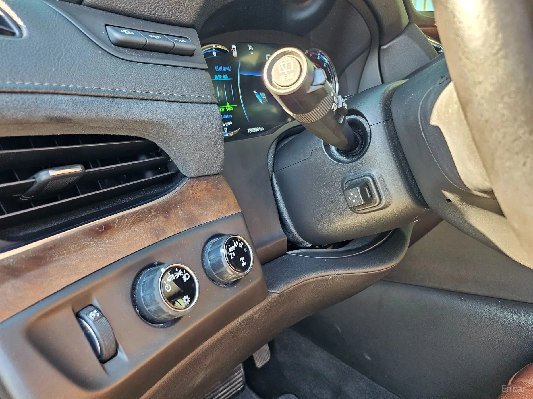 Cadillac Escalade превью 13