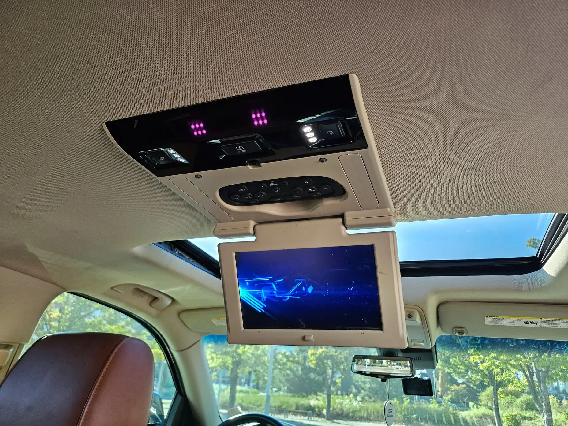Cadillac Escalade превью 18