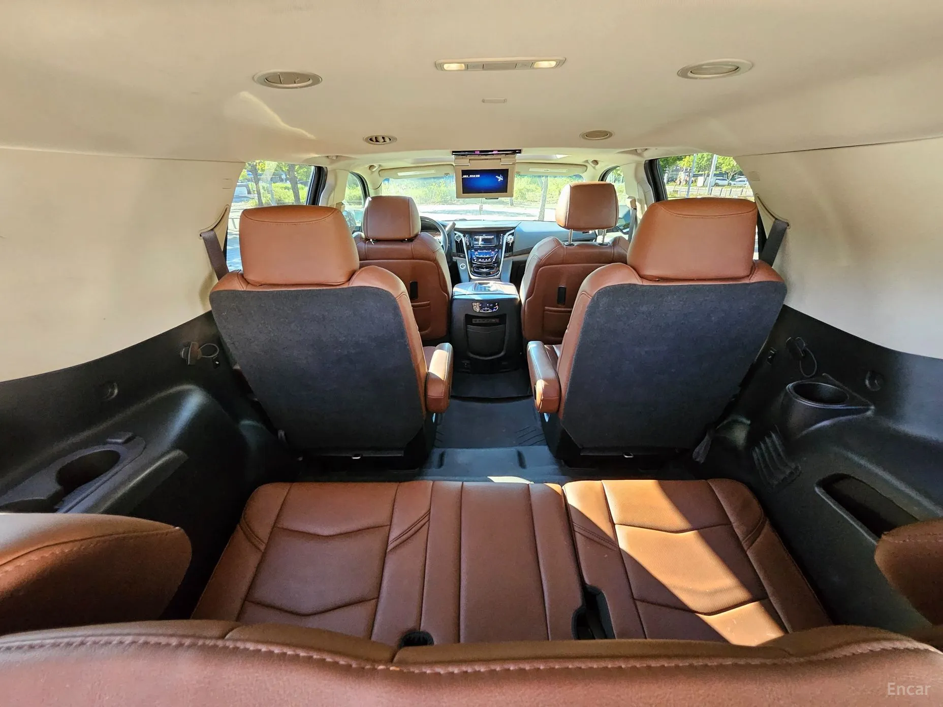 Cadillac Escalade превью 19