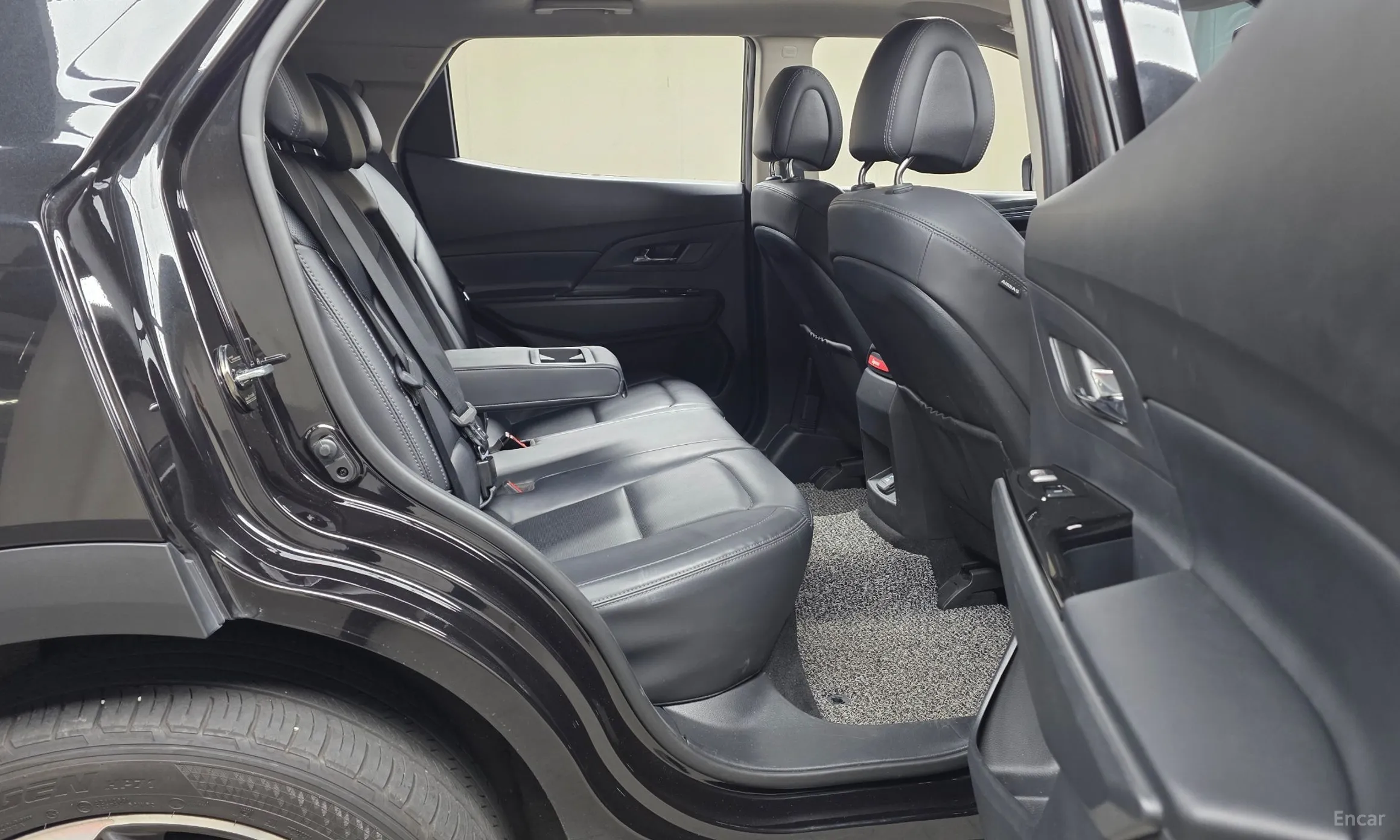 KG Mobility (SsangYong) Beautiful Korando превью 11