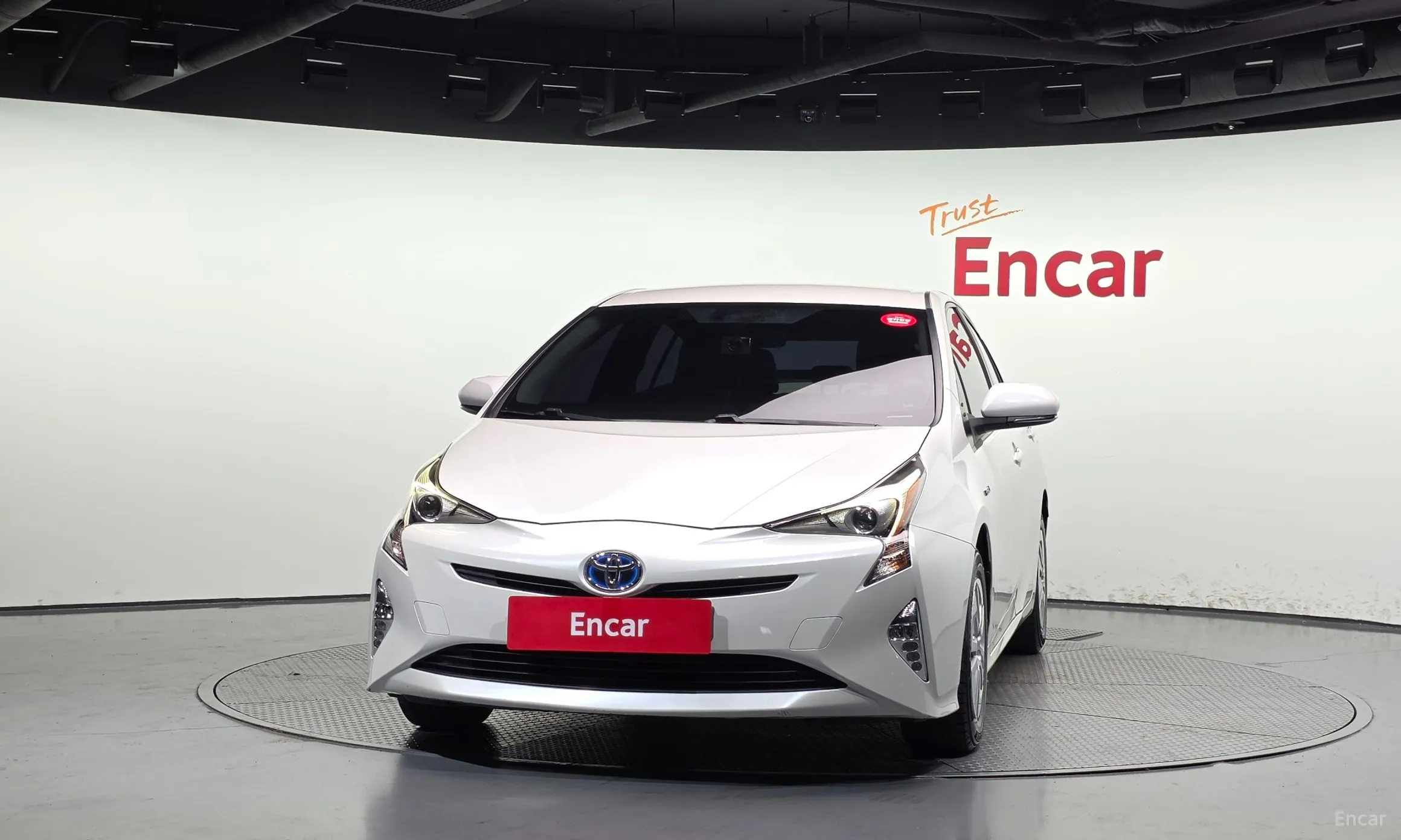 Toyota Prius 4th Generation превью 3