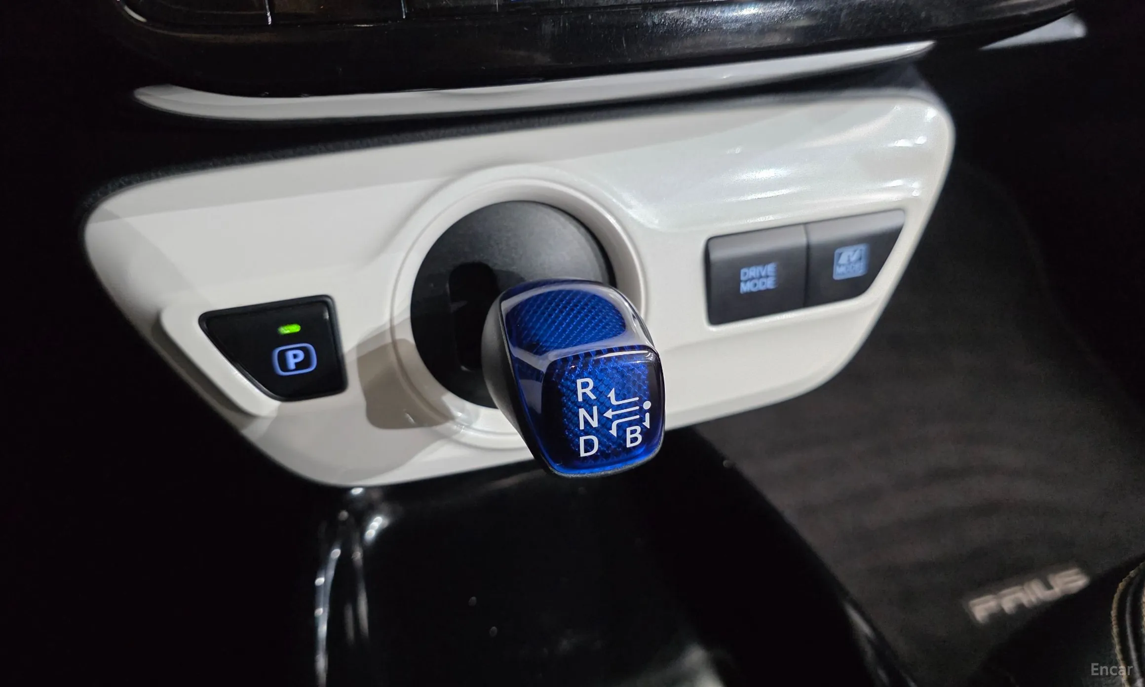 Toyota Prius 4th Generation превью 9