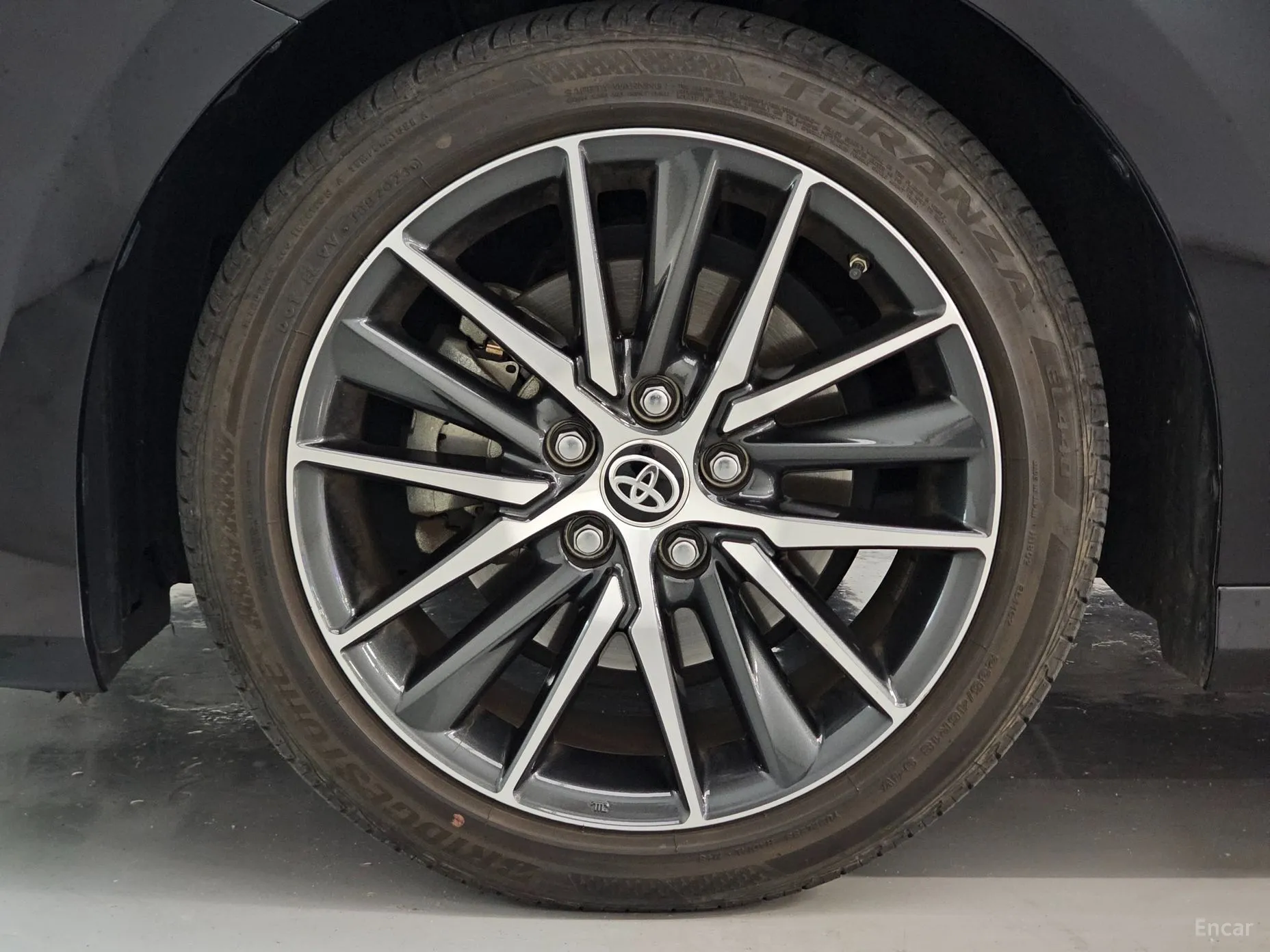 Toyota Camry (XV70) превью 4
