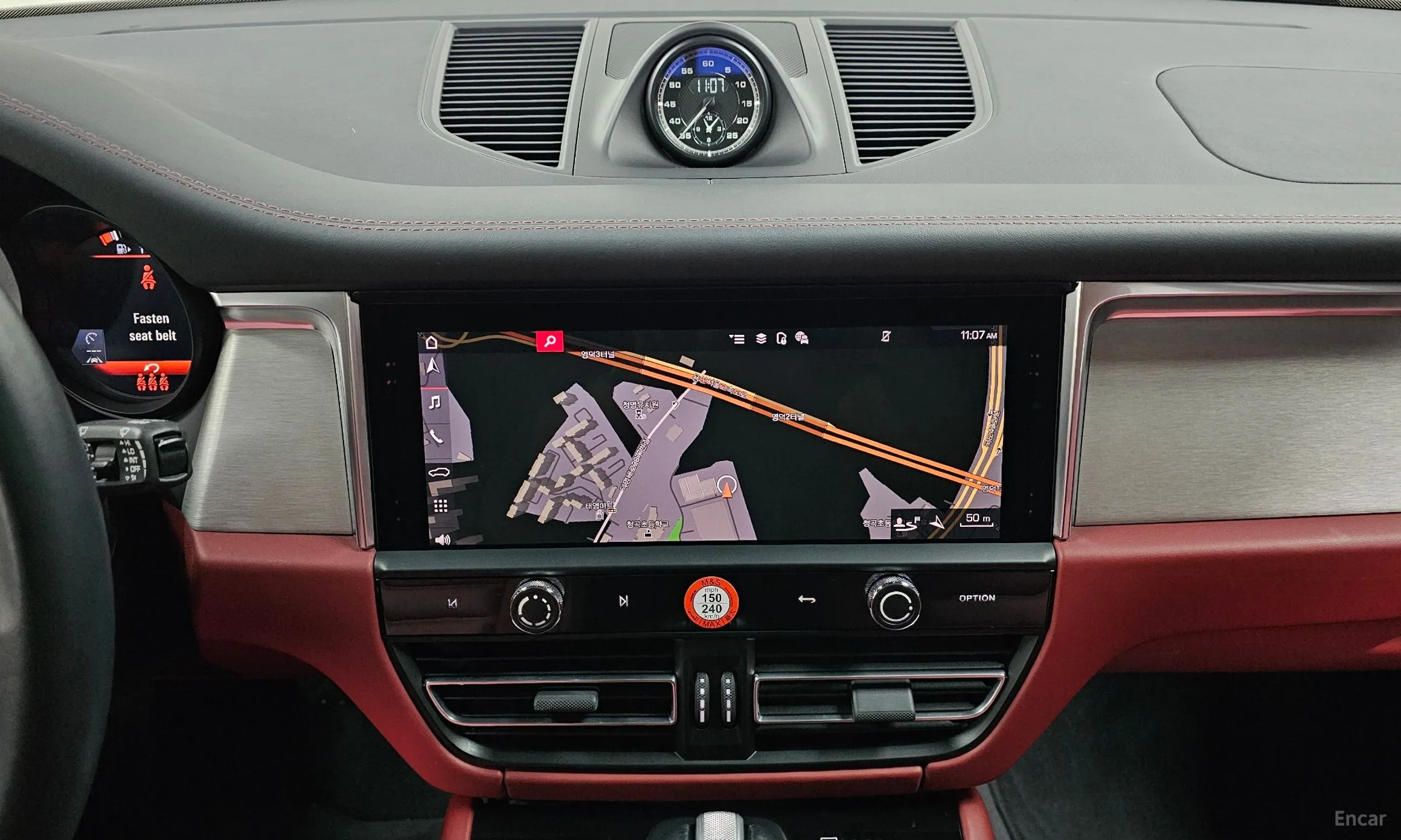 Porsche Macan превью 12