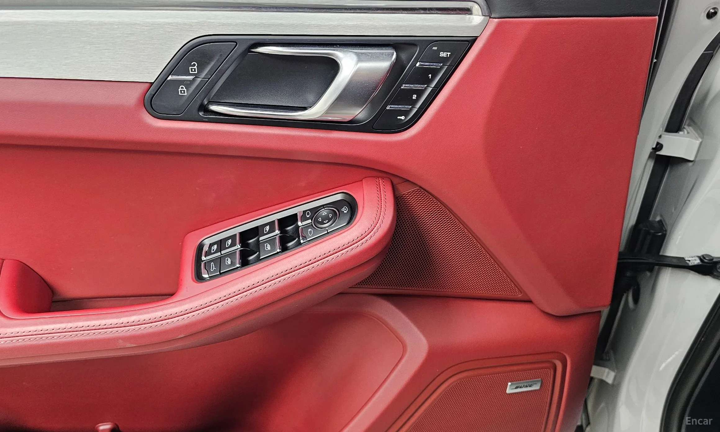Porsche Macan превью 20