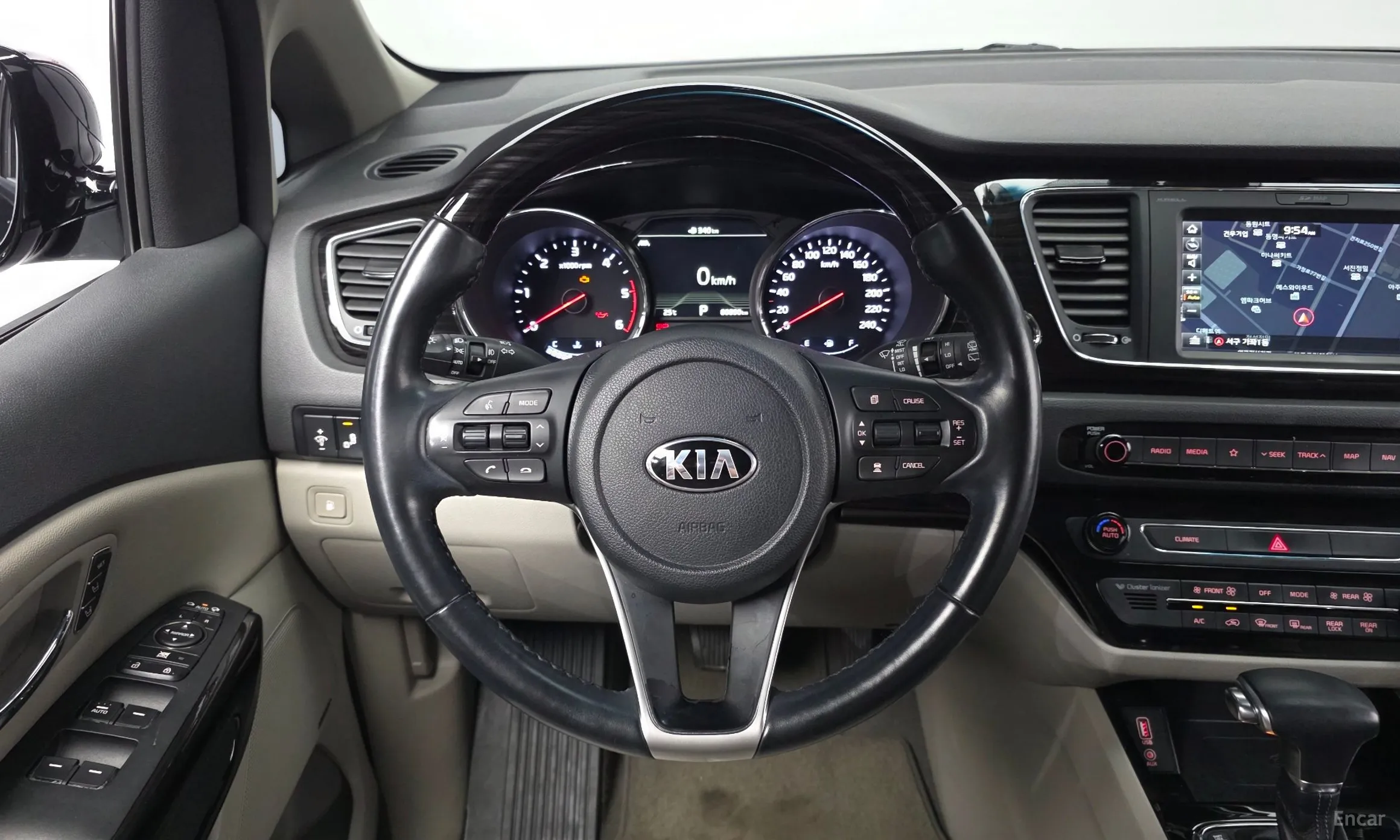 Kia Carnival превью 13