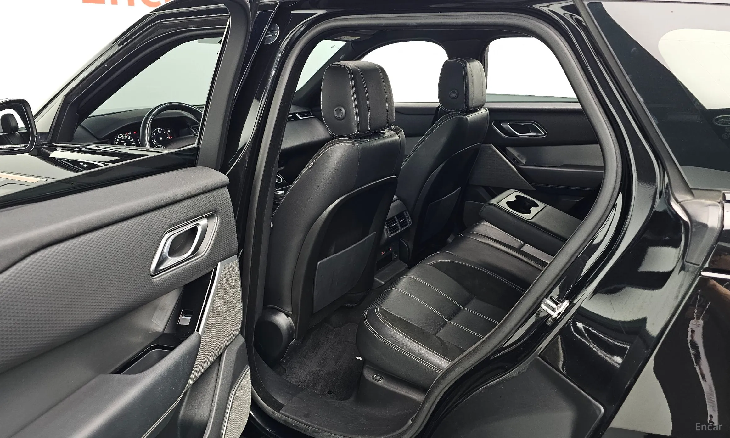 Land Rover Range Rover Bella превью 12