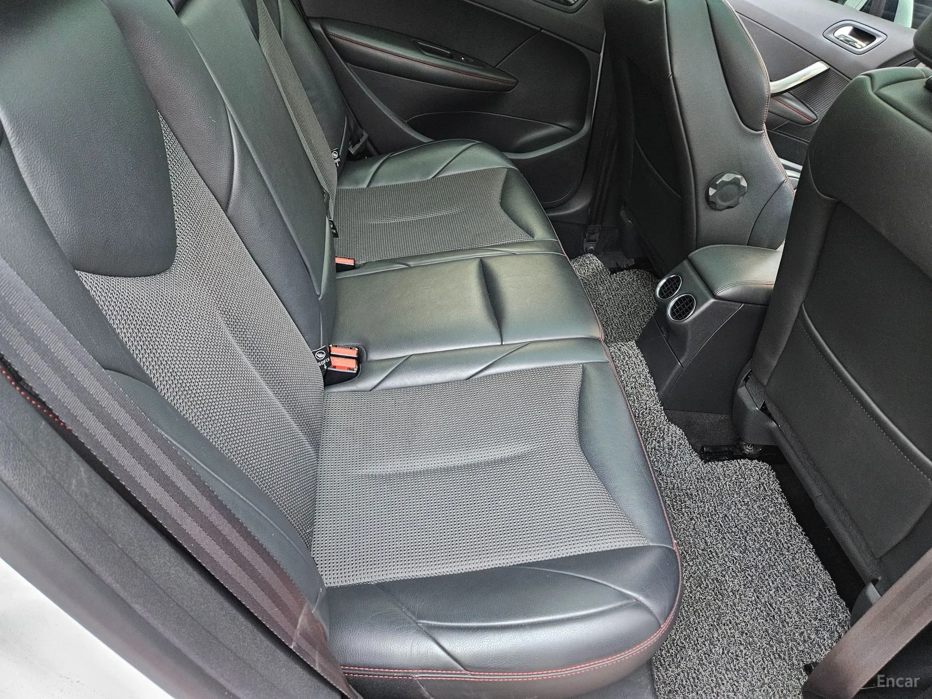Peugeot 308 превью 13