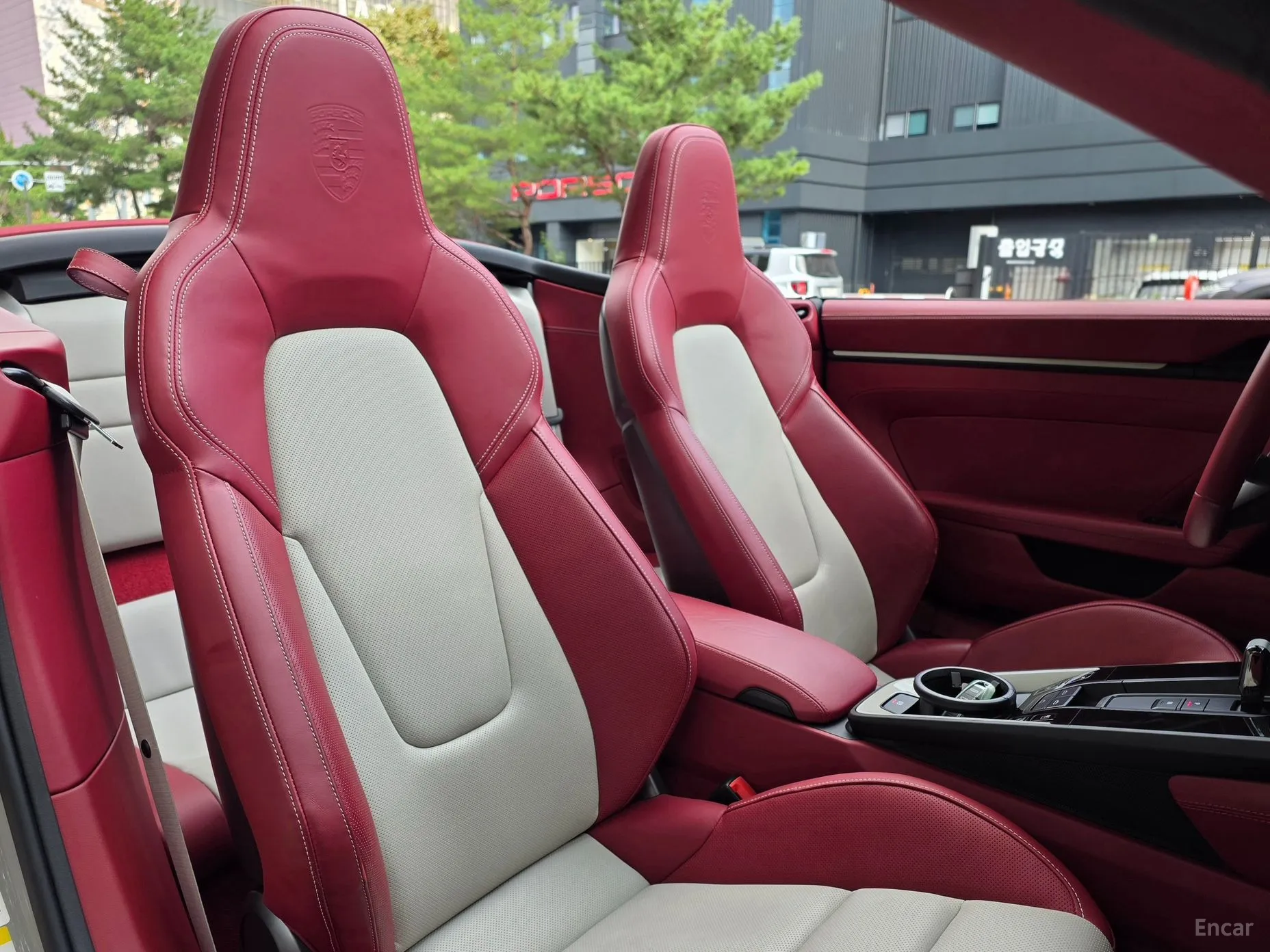 Porsche 911 (992) превью 12