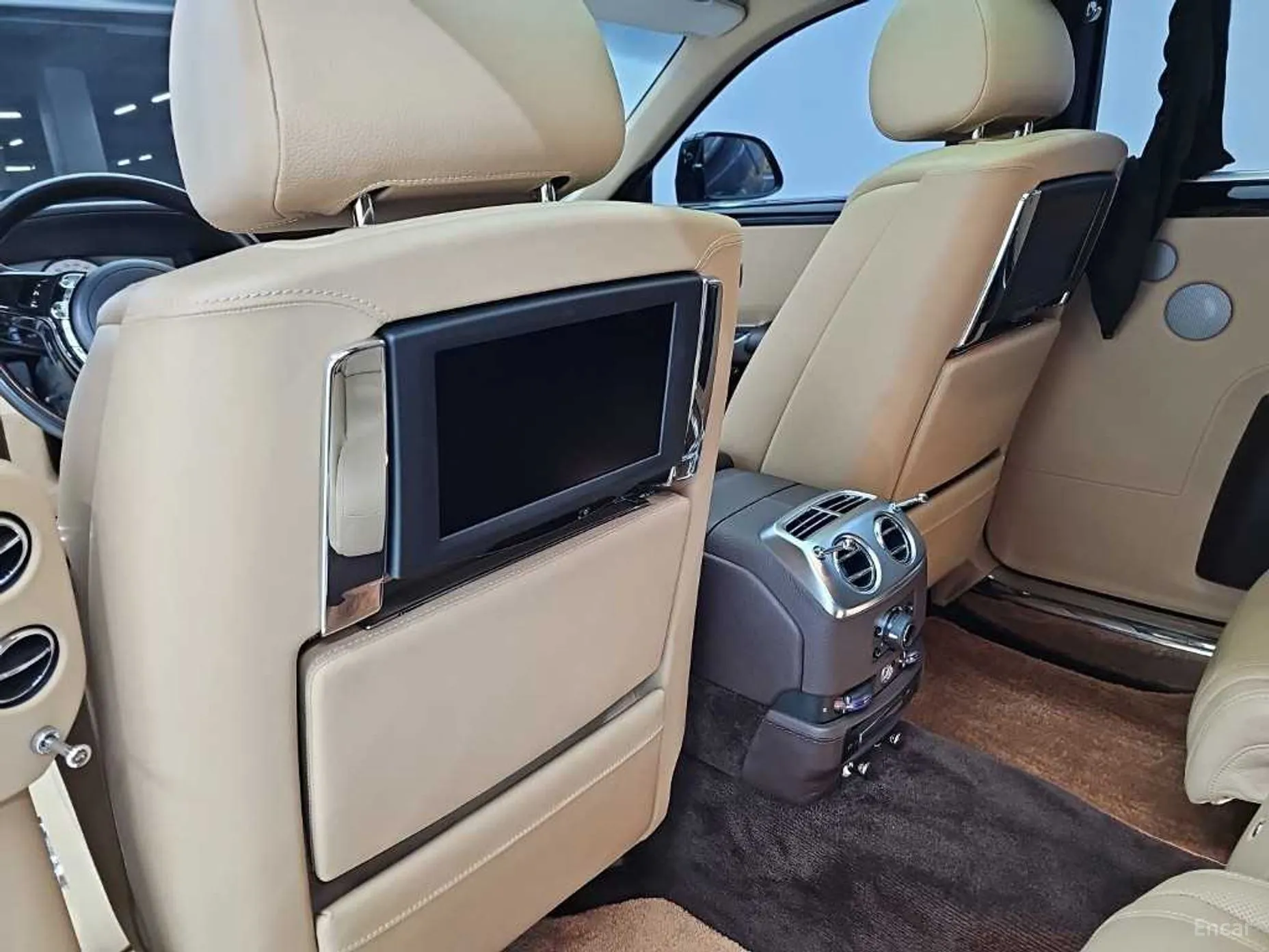 Rolls-Royce Ghost превью 13