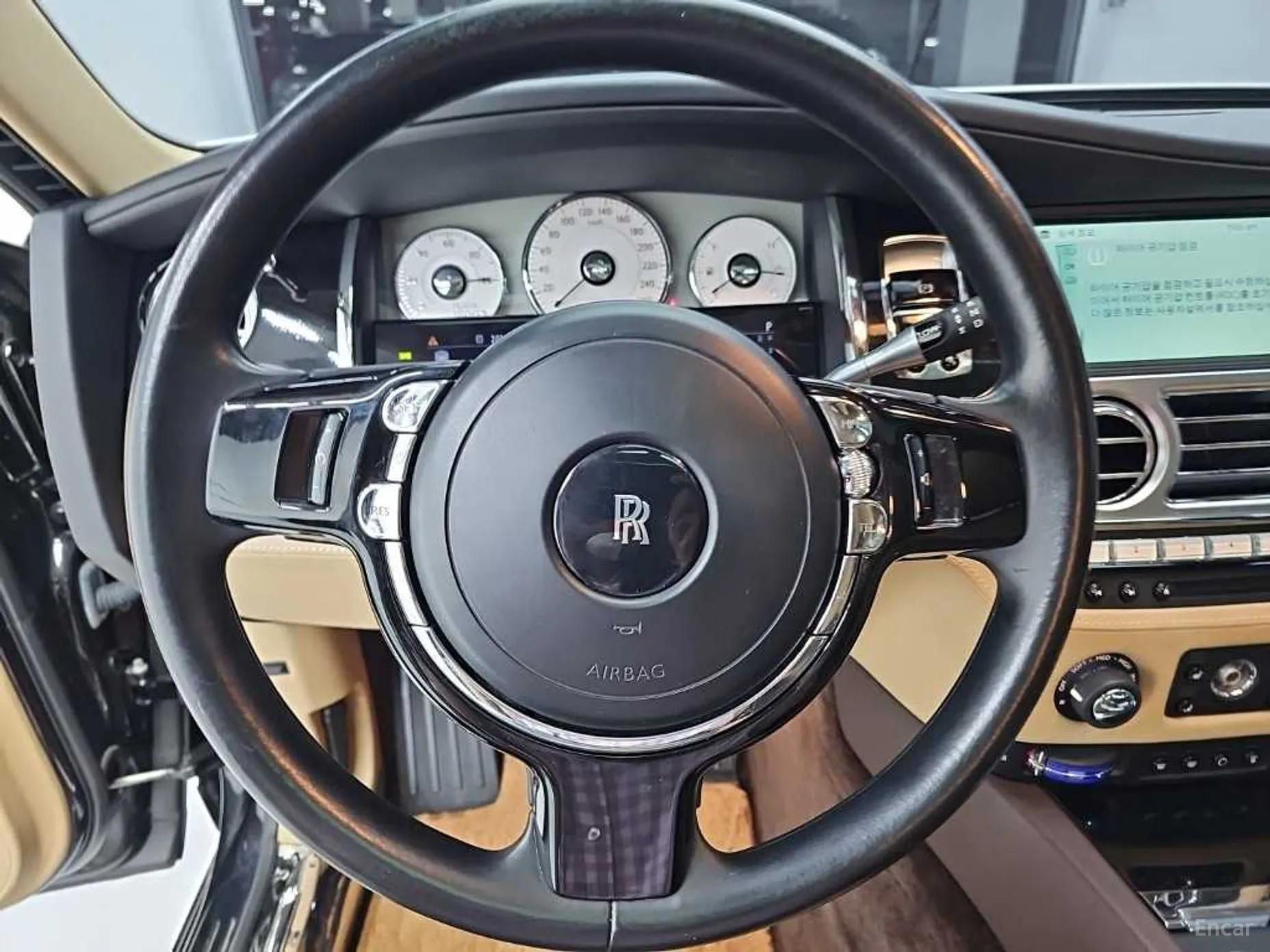 Rolls-Royce Ghost превью 7