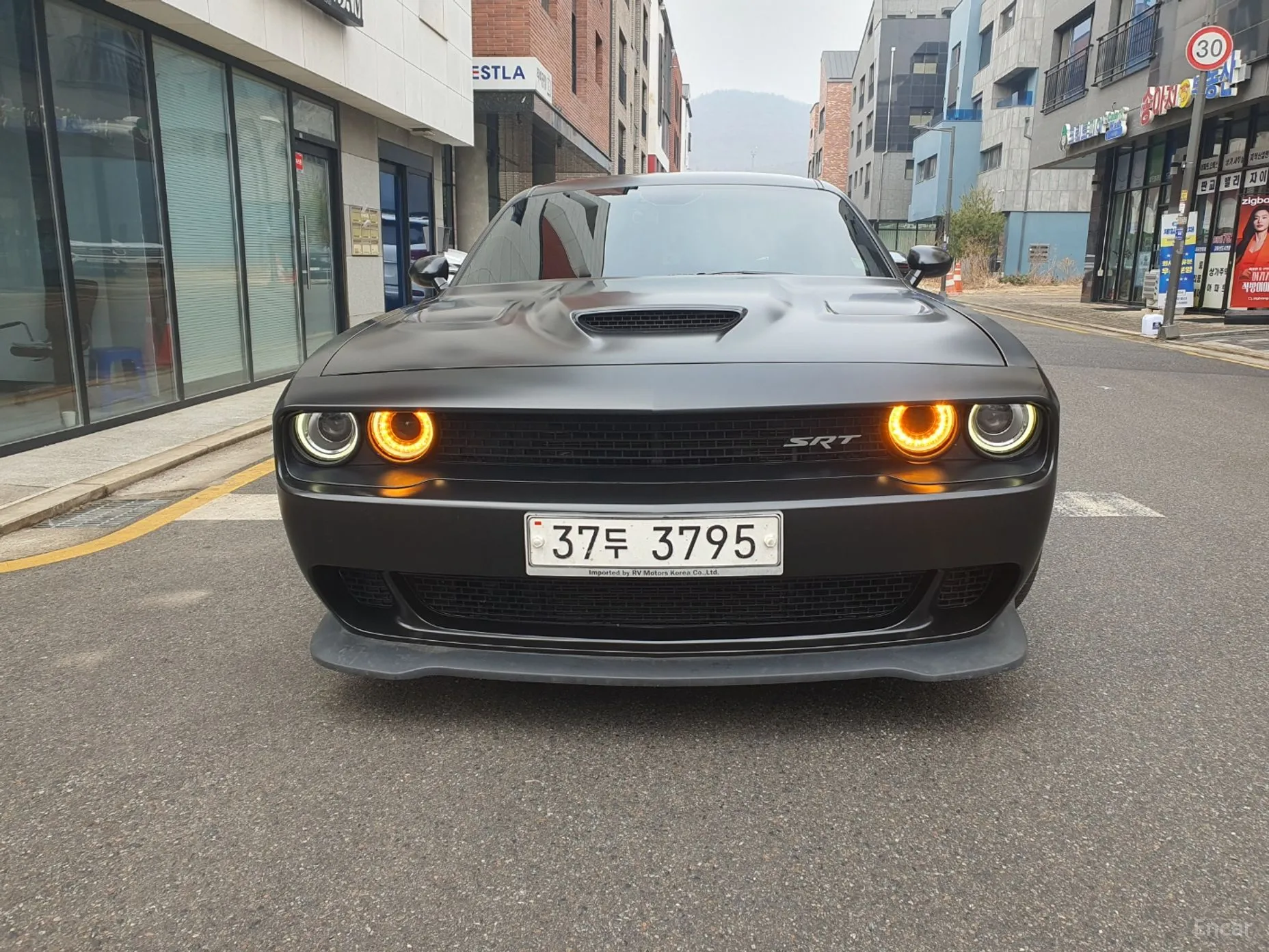 Dodge Challenger превью 5