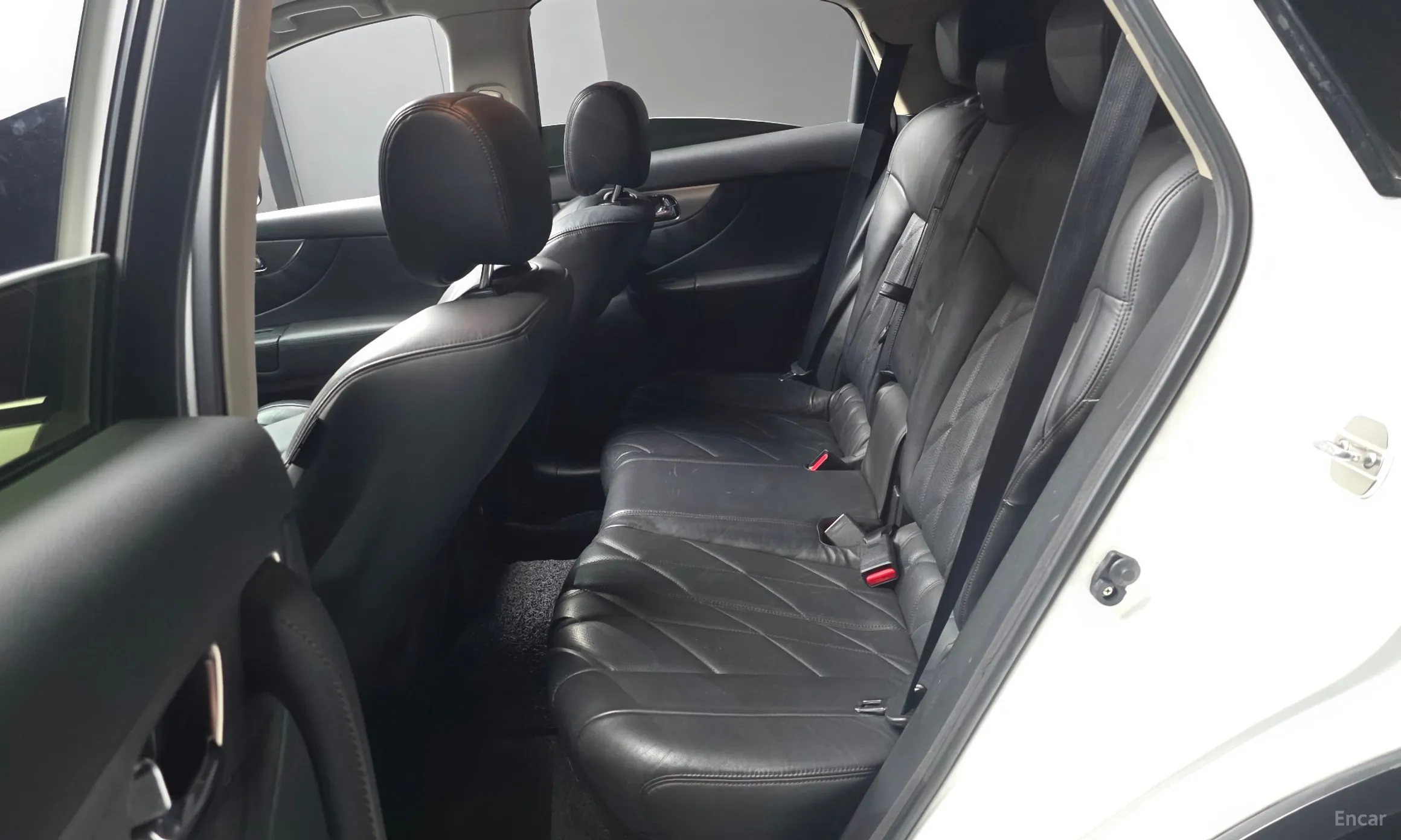 Infiniti FX35 превью 12