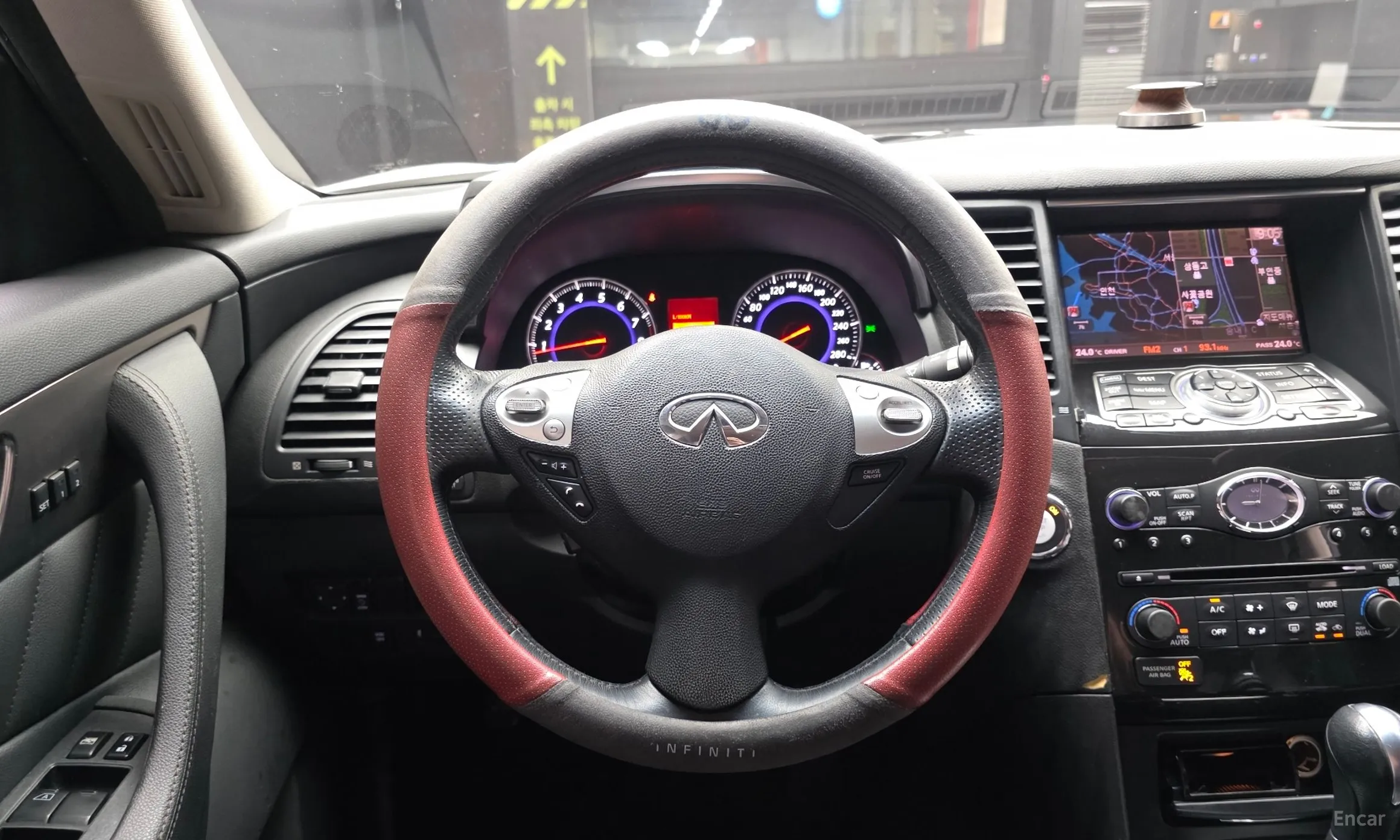 Infiniti FX35 превью 13