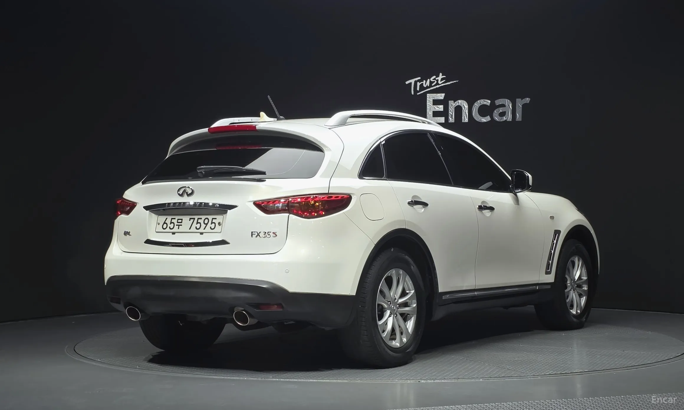 Infiniti FX35