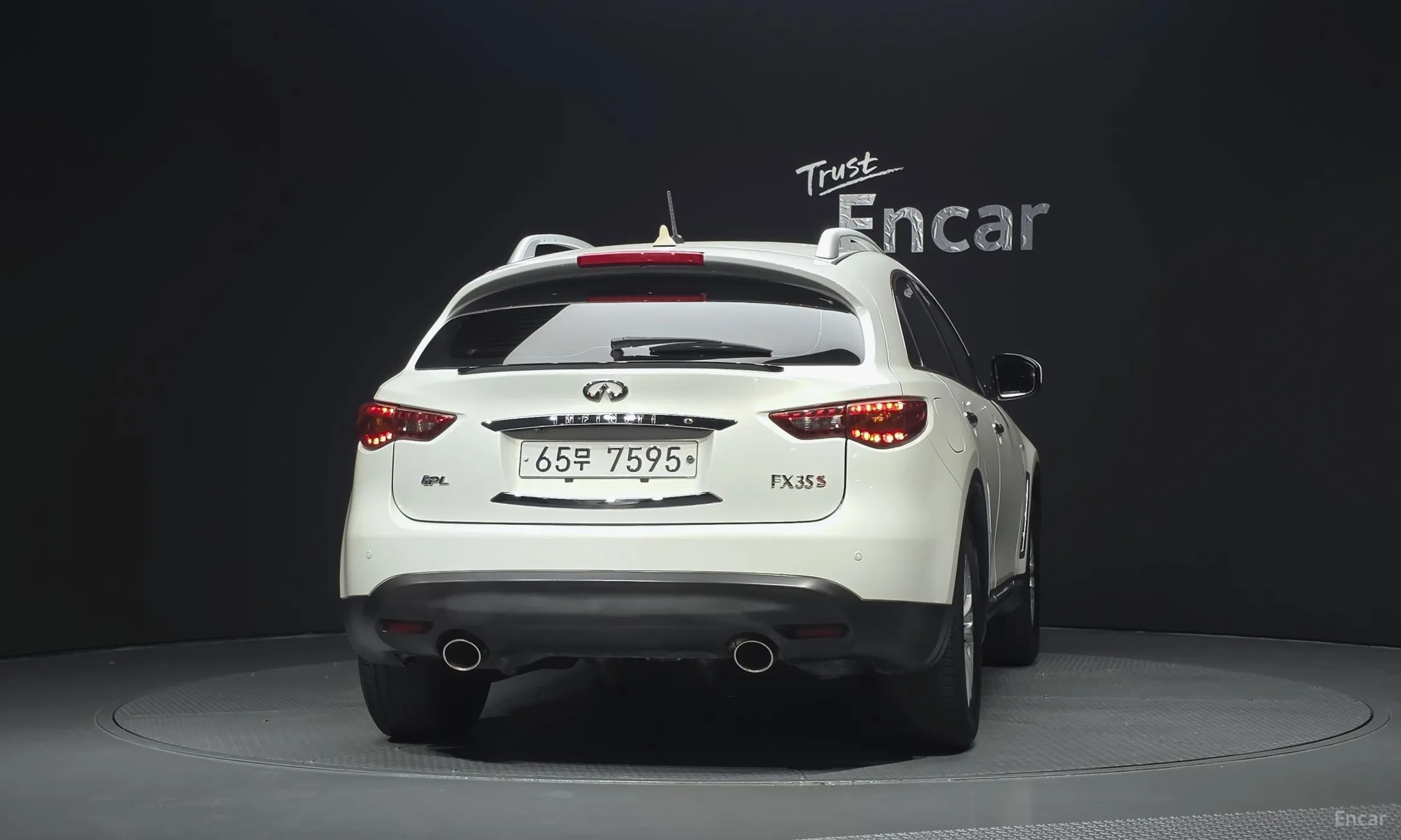 Infiniti FX35 превью 4