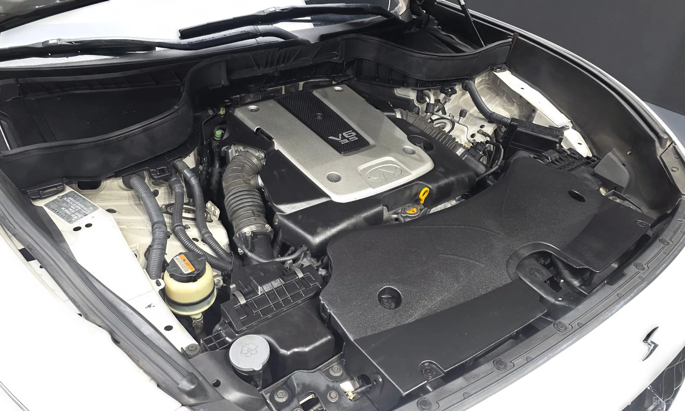Infiniti FX35 превью 6