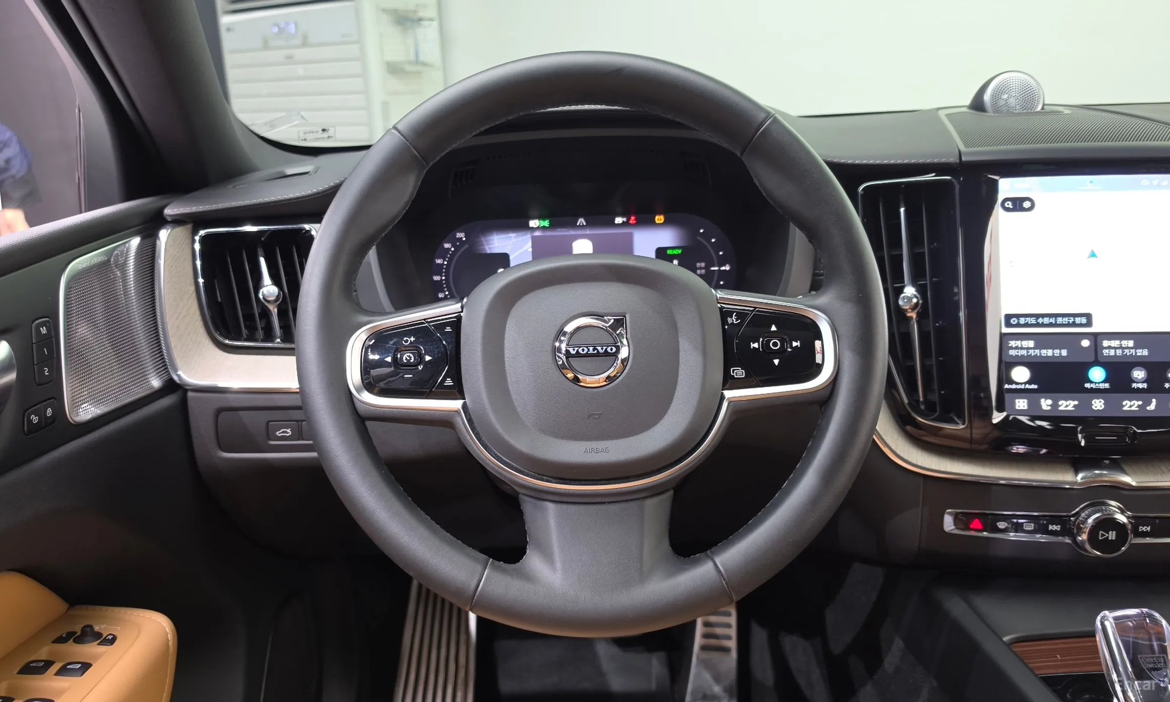 Volvo XC60 Gen 2 превью 13