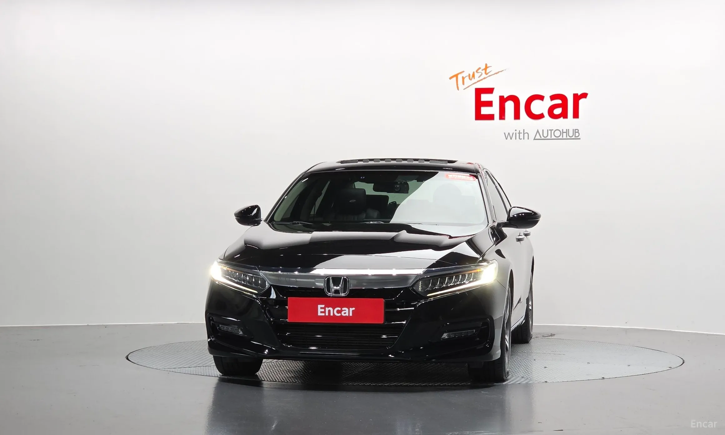 Honda Accord 10th Generation превью 3