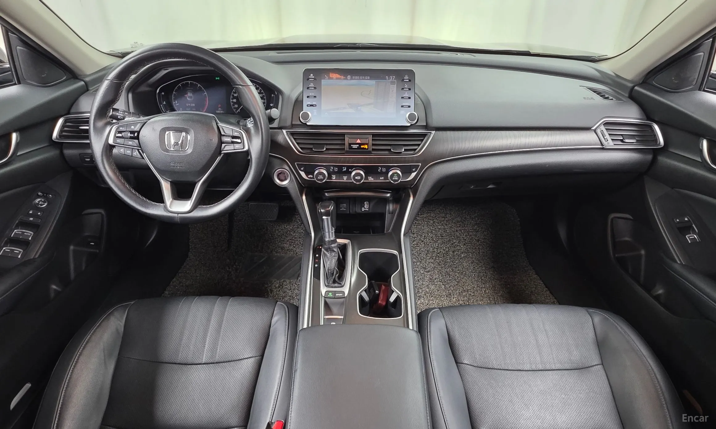 Honda Accord 10th Generation превью 7