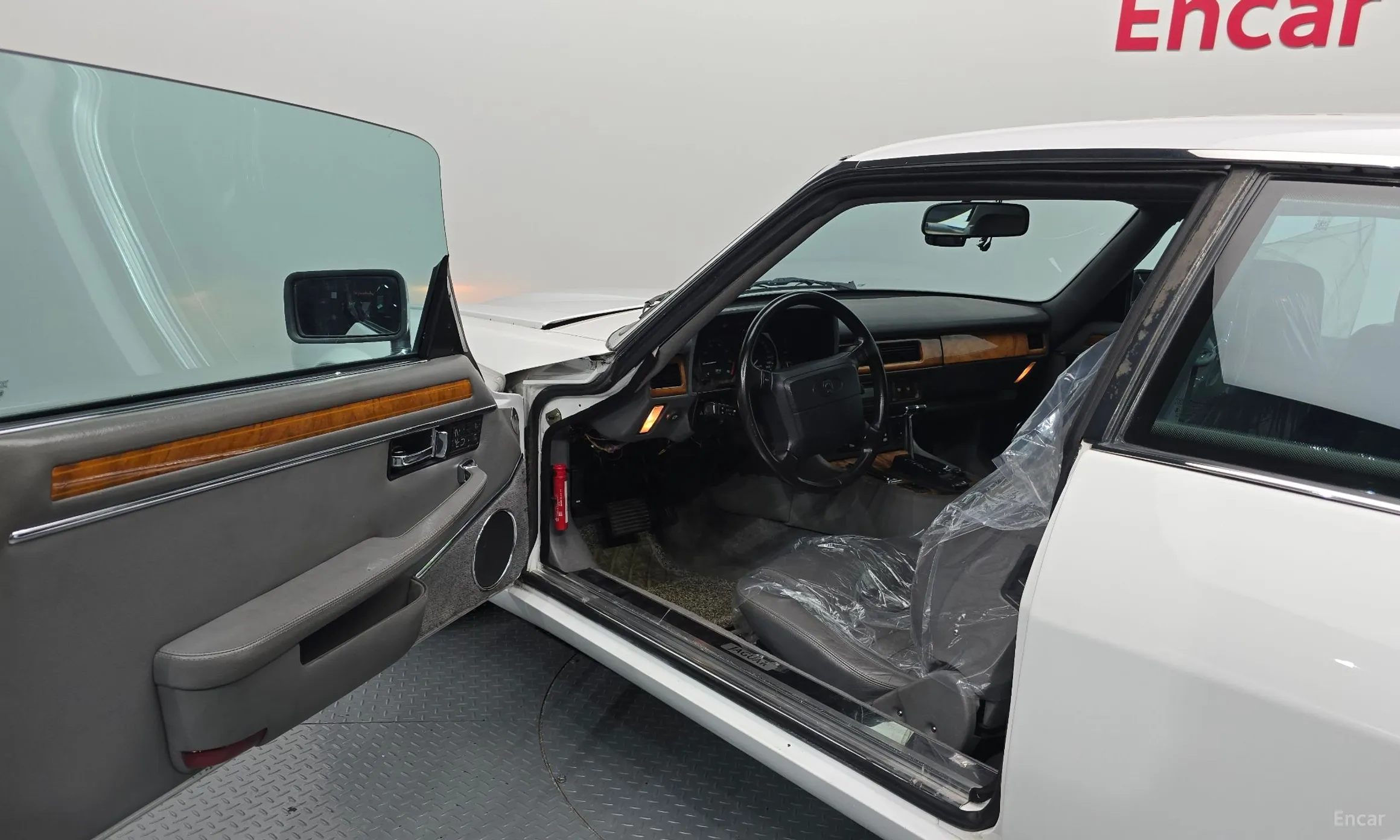 Jaguar XJS превью 10