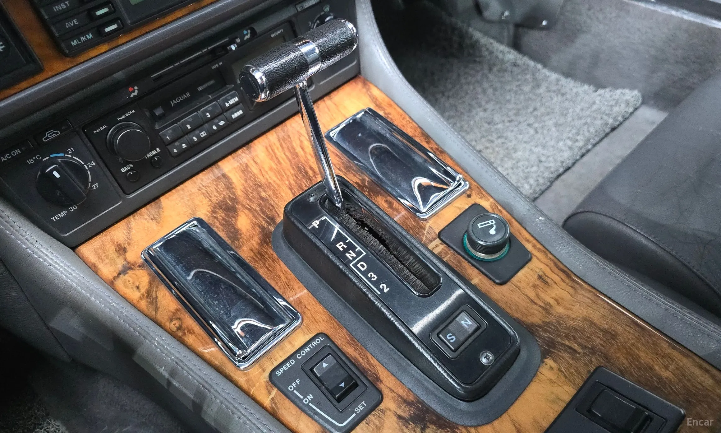 Jaguar XJS превью 9