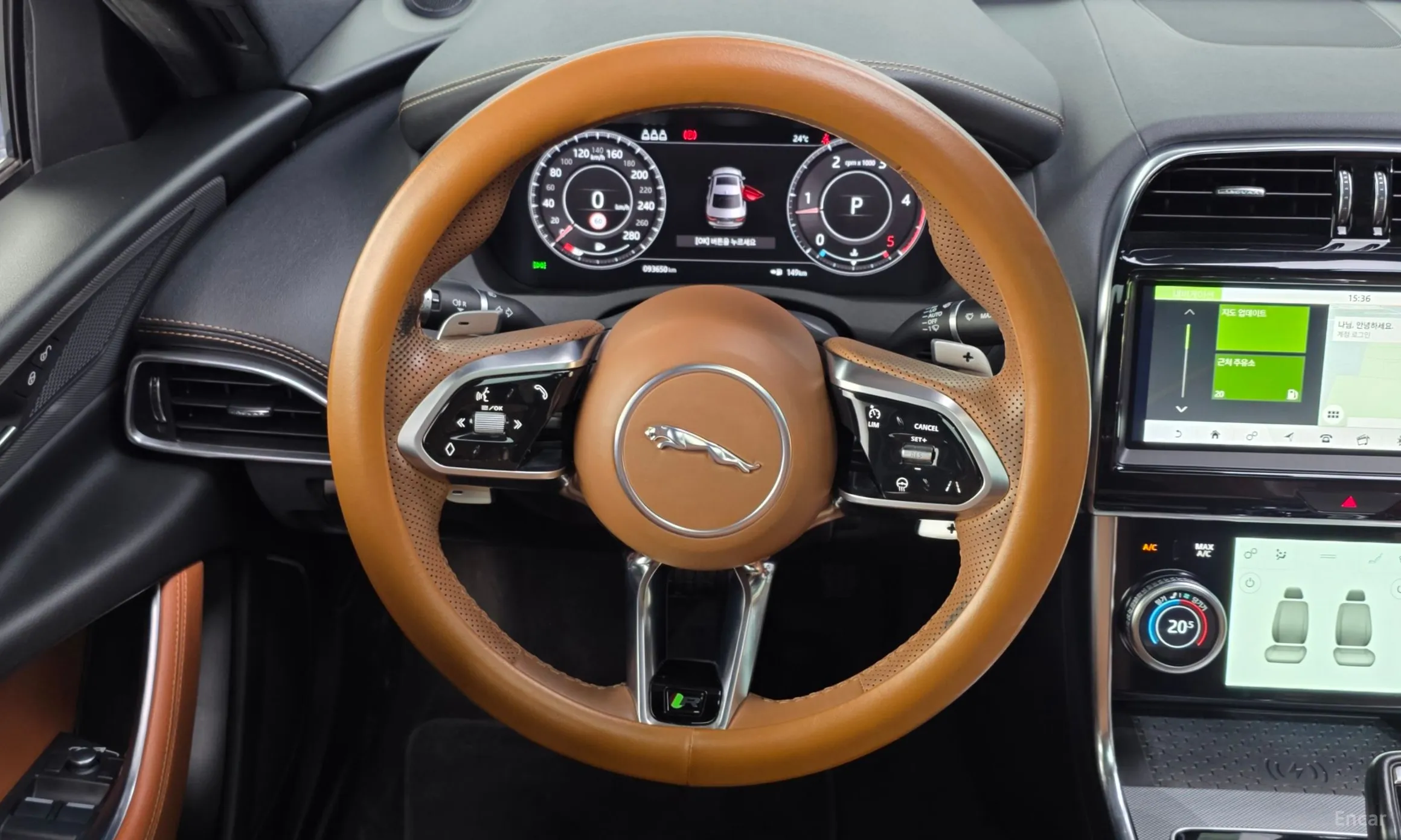 Jaguar XE превью 13