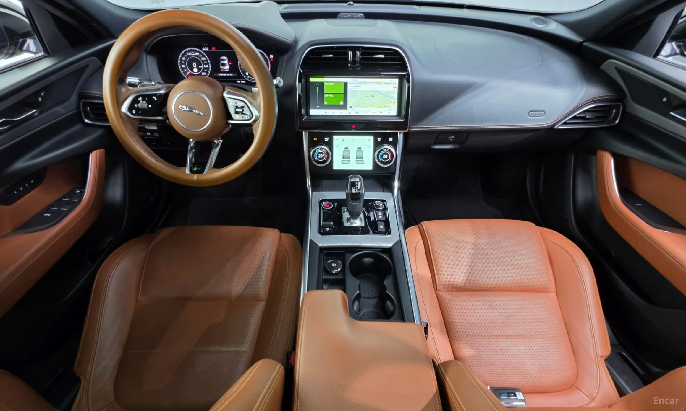 Jaguar XE превью 7