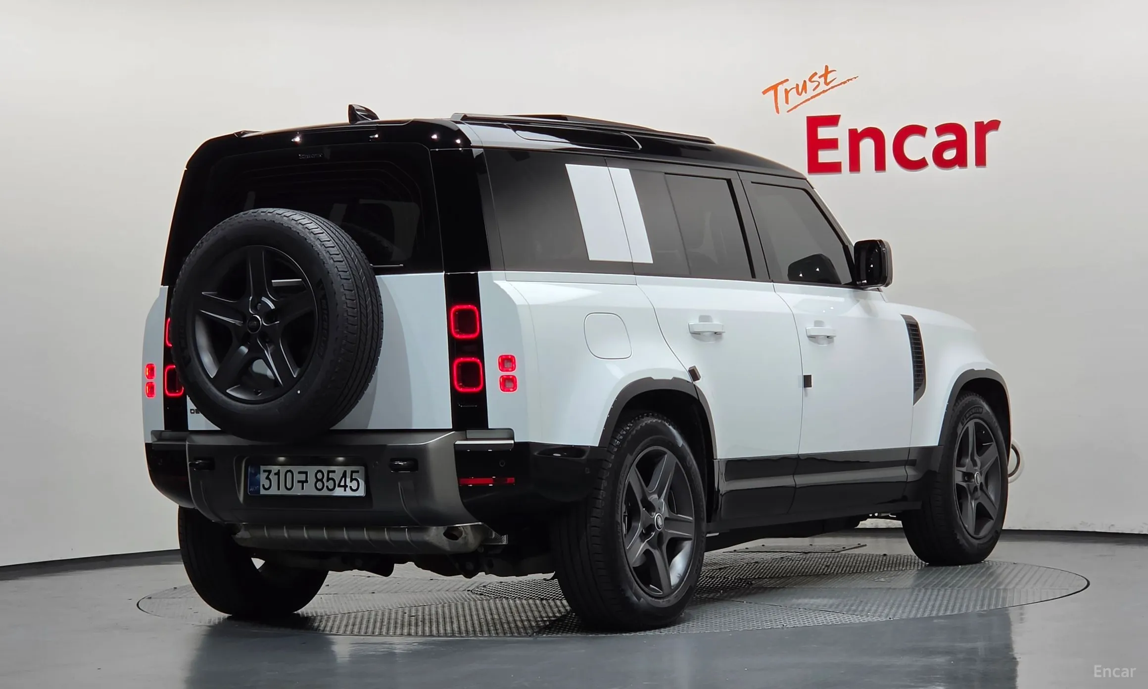 Land Rover Defender (L663)