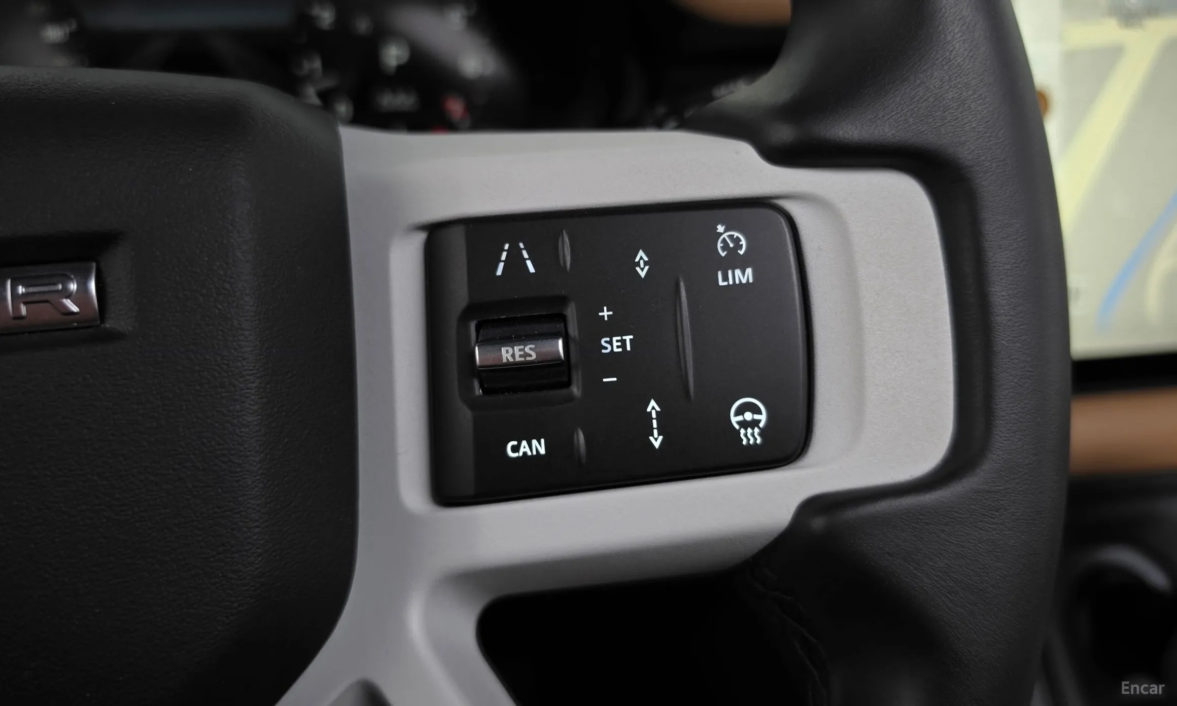 Land Rover Defender (L663) превью 17