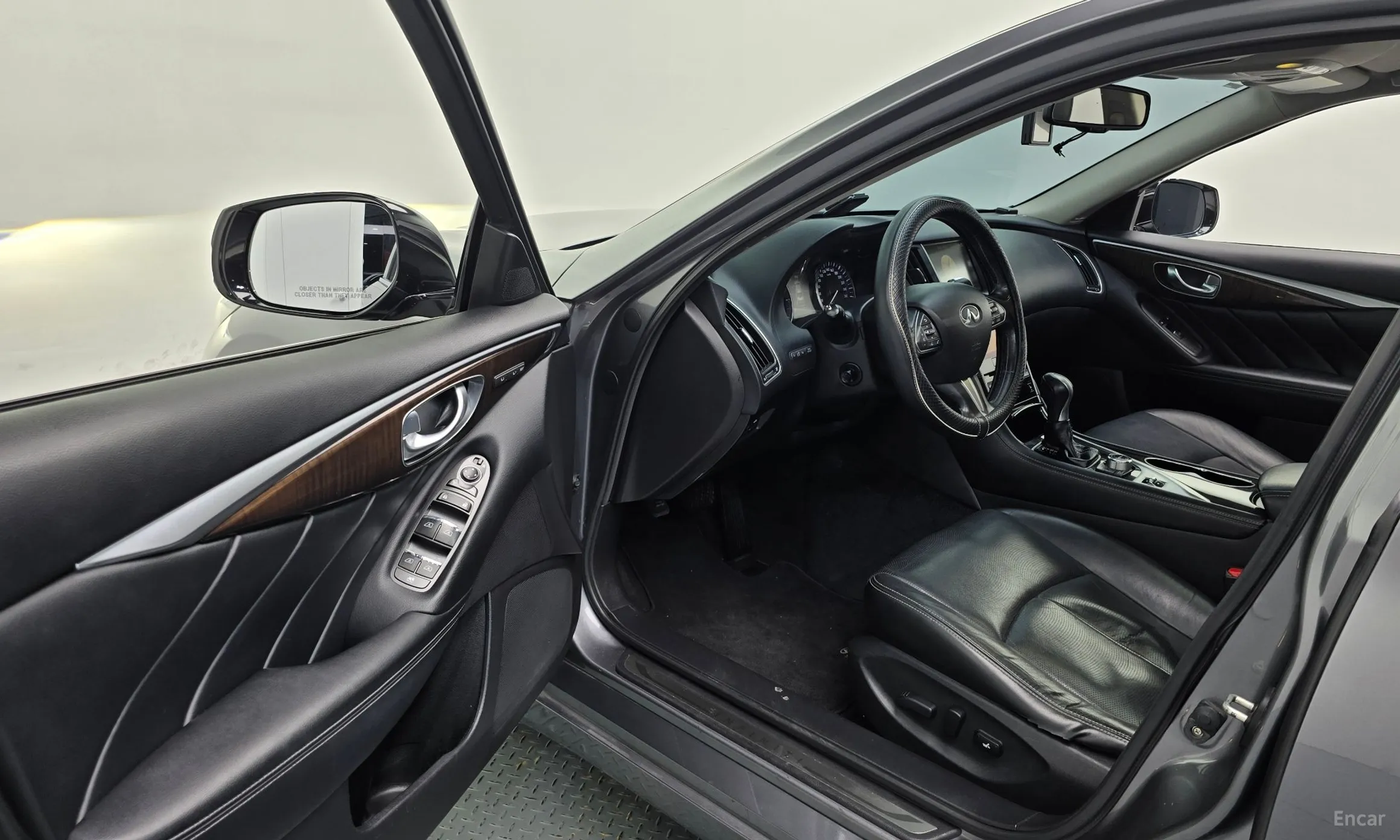 Infiniti Q50 превью 10
